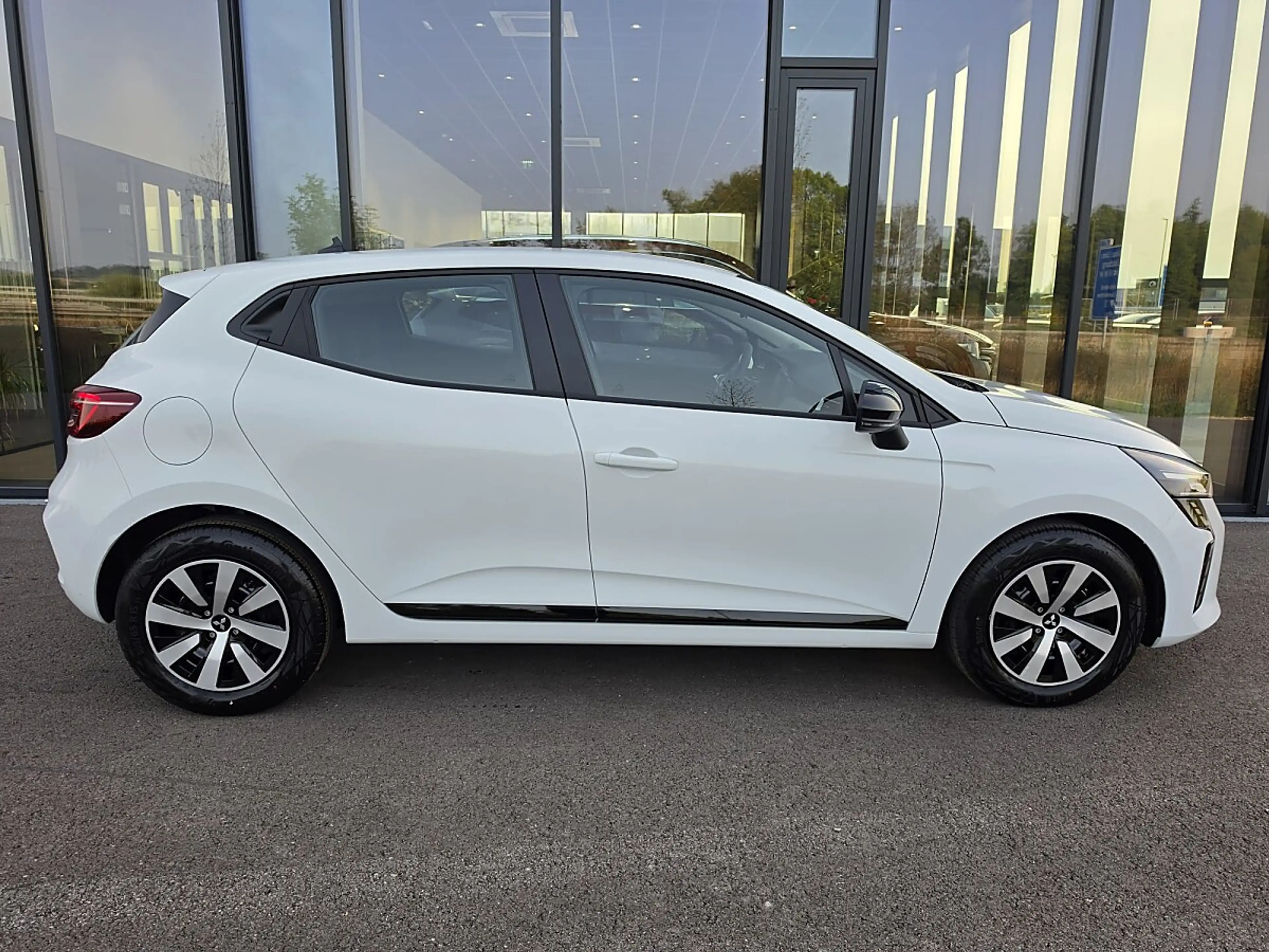 Mitsubishi Colt 1,0 MPI-T Invite — photo 4