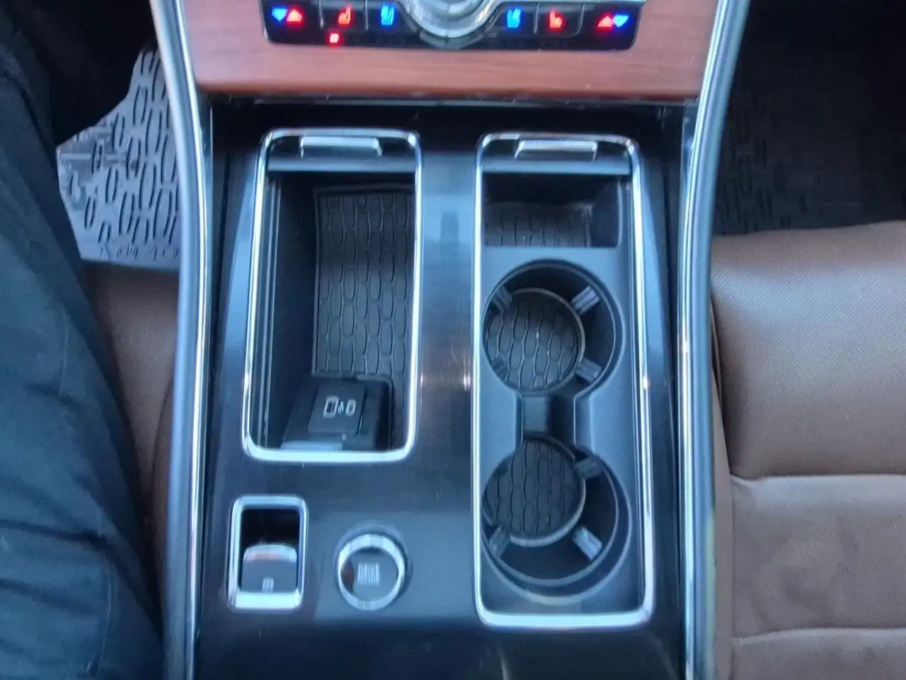 Lincoln Aviator снимка Lincoln Aviator