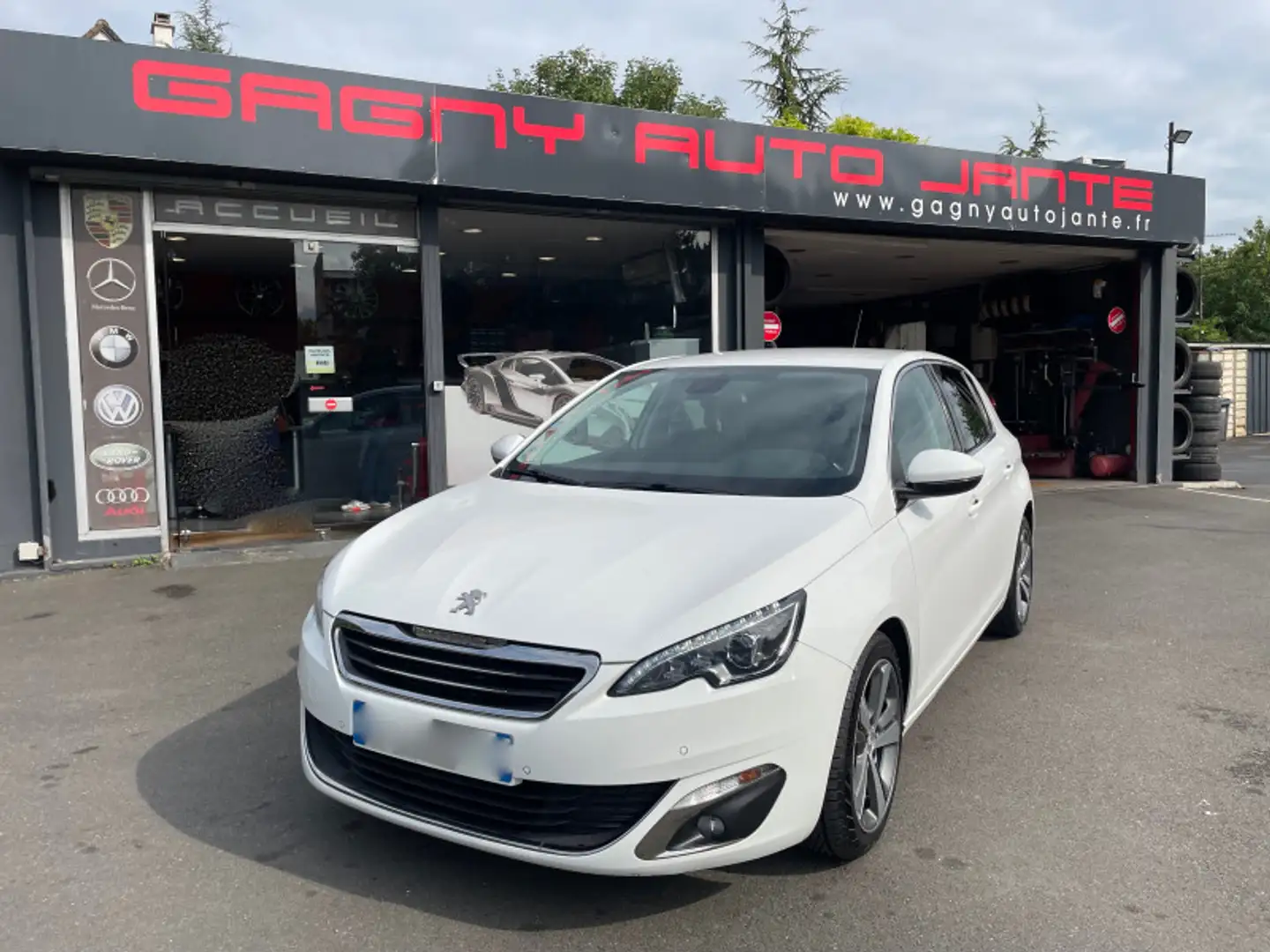 Peugeot 308 1.2 PURETECH 130CH ALLURE S\u0026S EAT6 5P BOITE A Blanc - 1