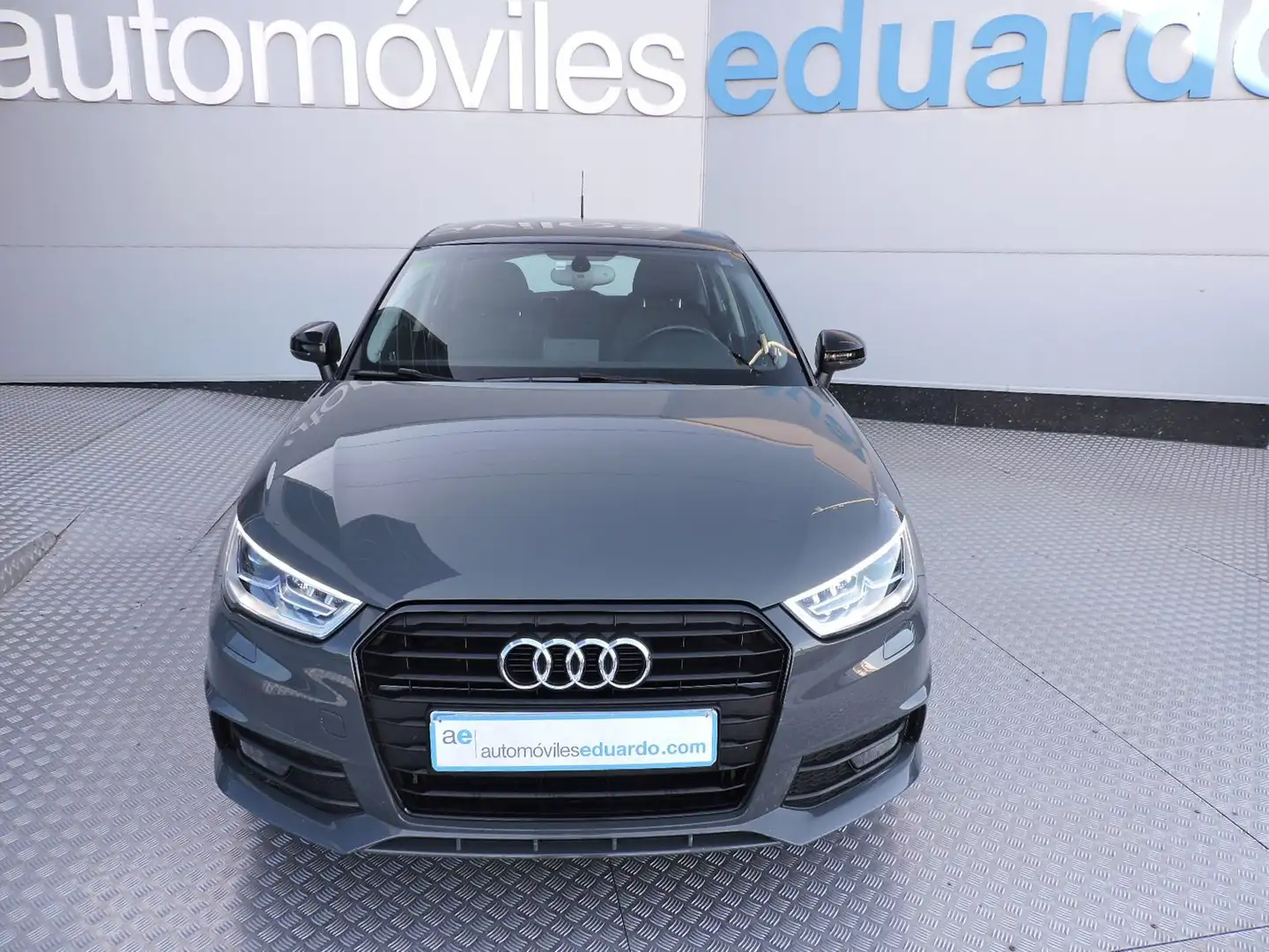 Audi A1 Sportback 1.6TDI Design S tronic Grijs - 2