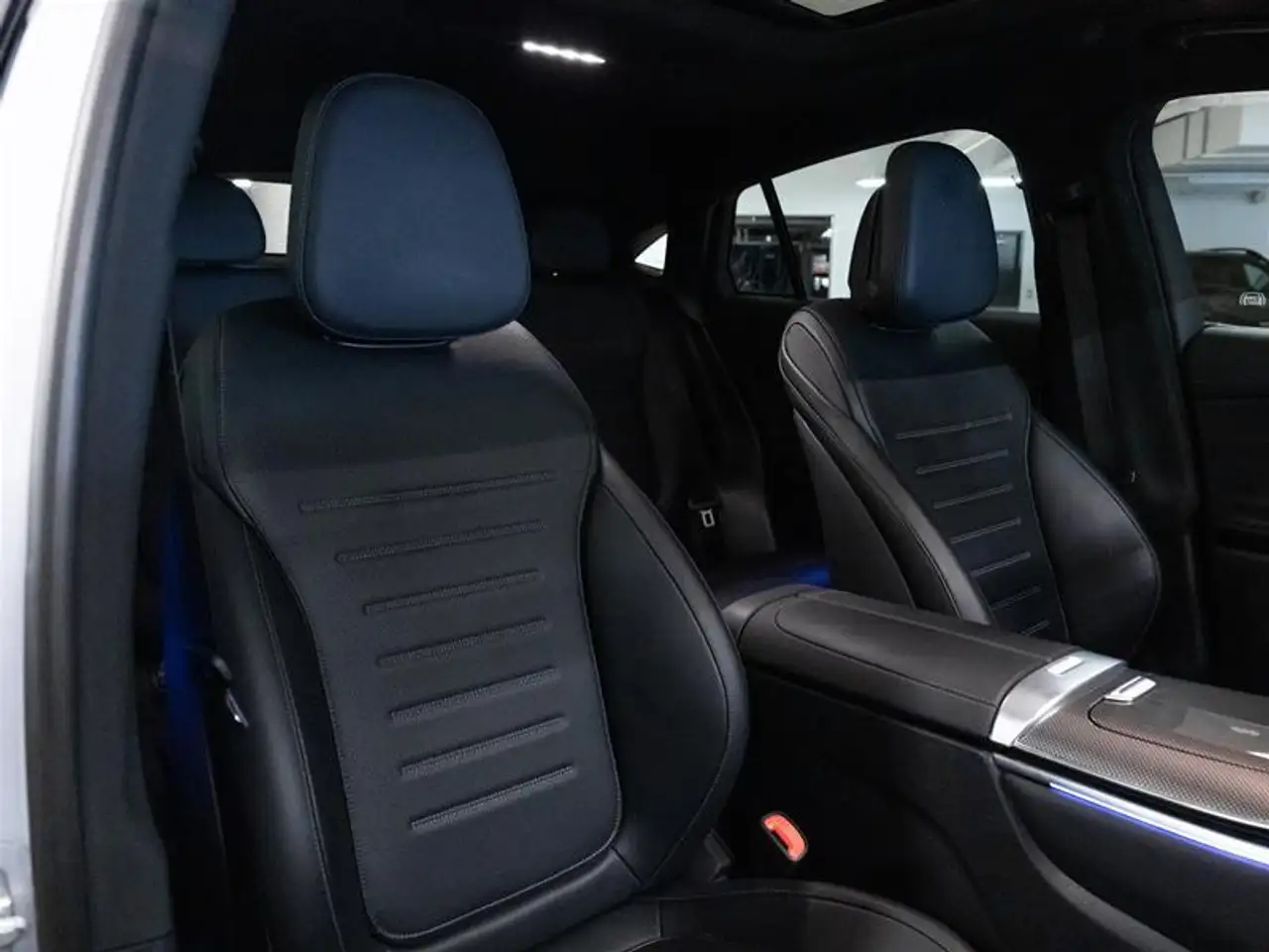 Mercedes-Benz GLC снимка Mercedes-Benz GLC