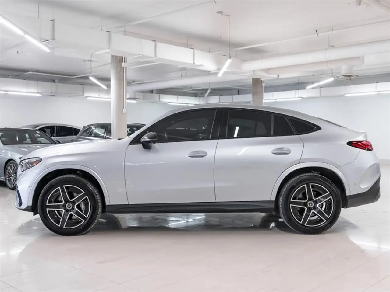 Mercedes-Benz GLC снимка Mercedes-Benz GLC