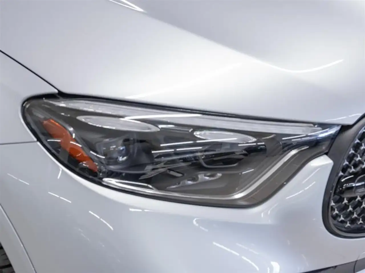 Mercedes-Benz GLC снимка Mercedes-Benz GLC