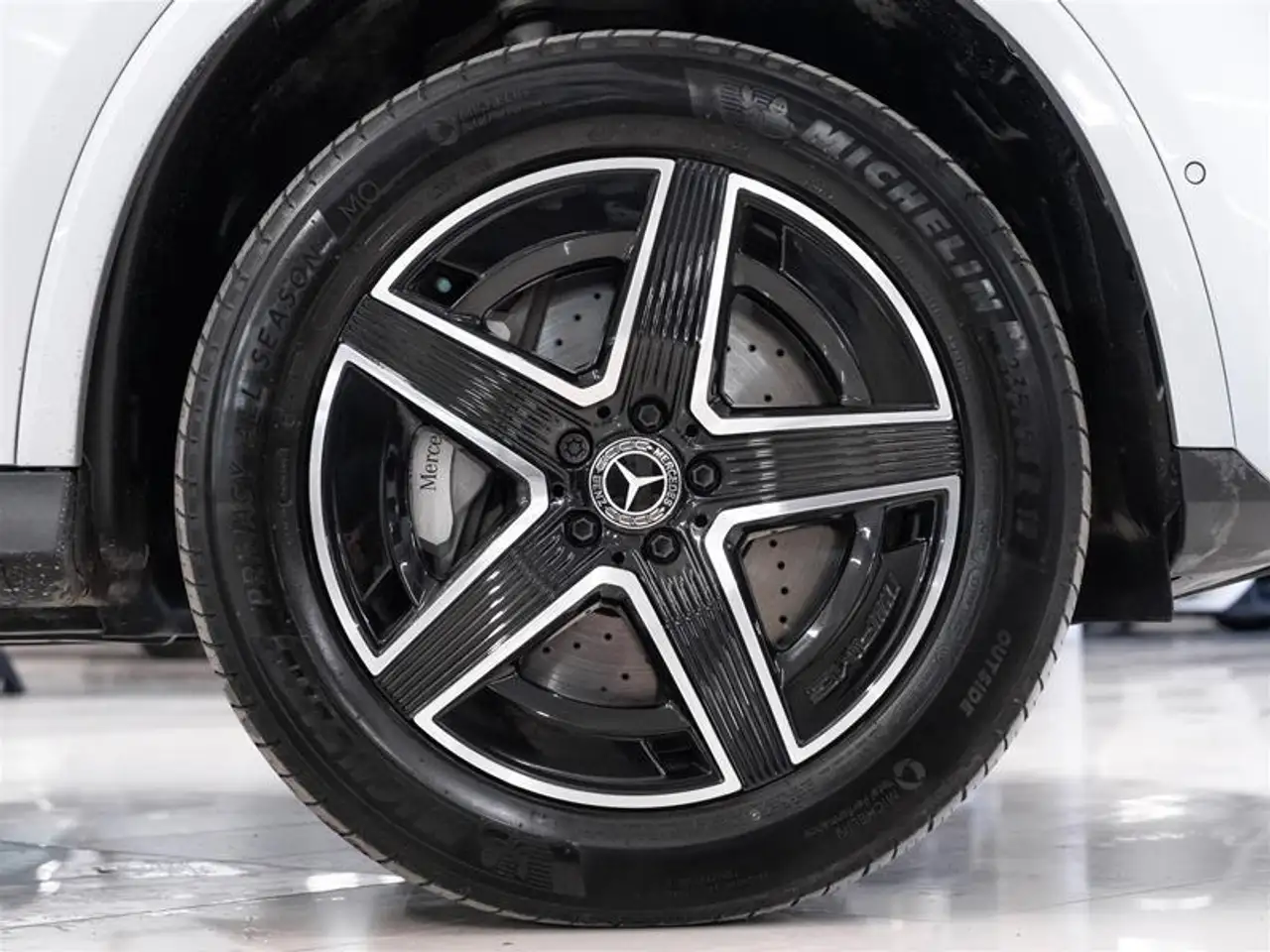 Mercedes-Benz GLC снимка Mercedes-Benz GLC