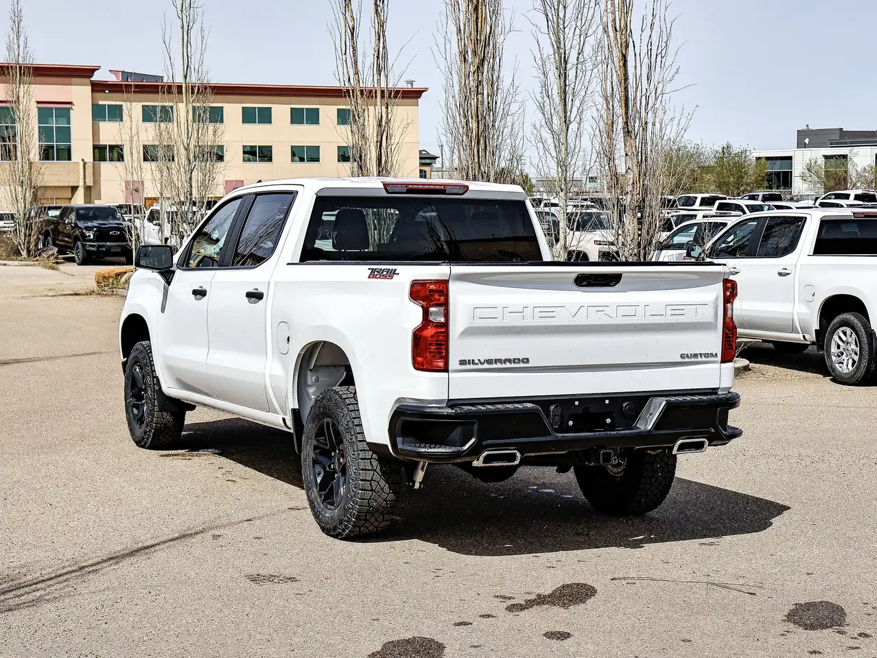 Chevrolet Silverado 1500 снимка Chevrolet Silverado 1500