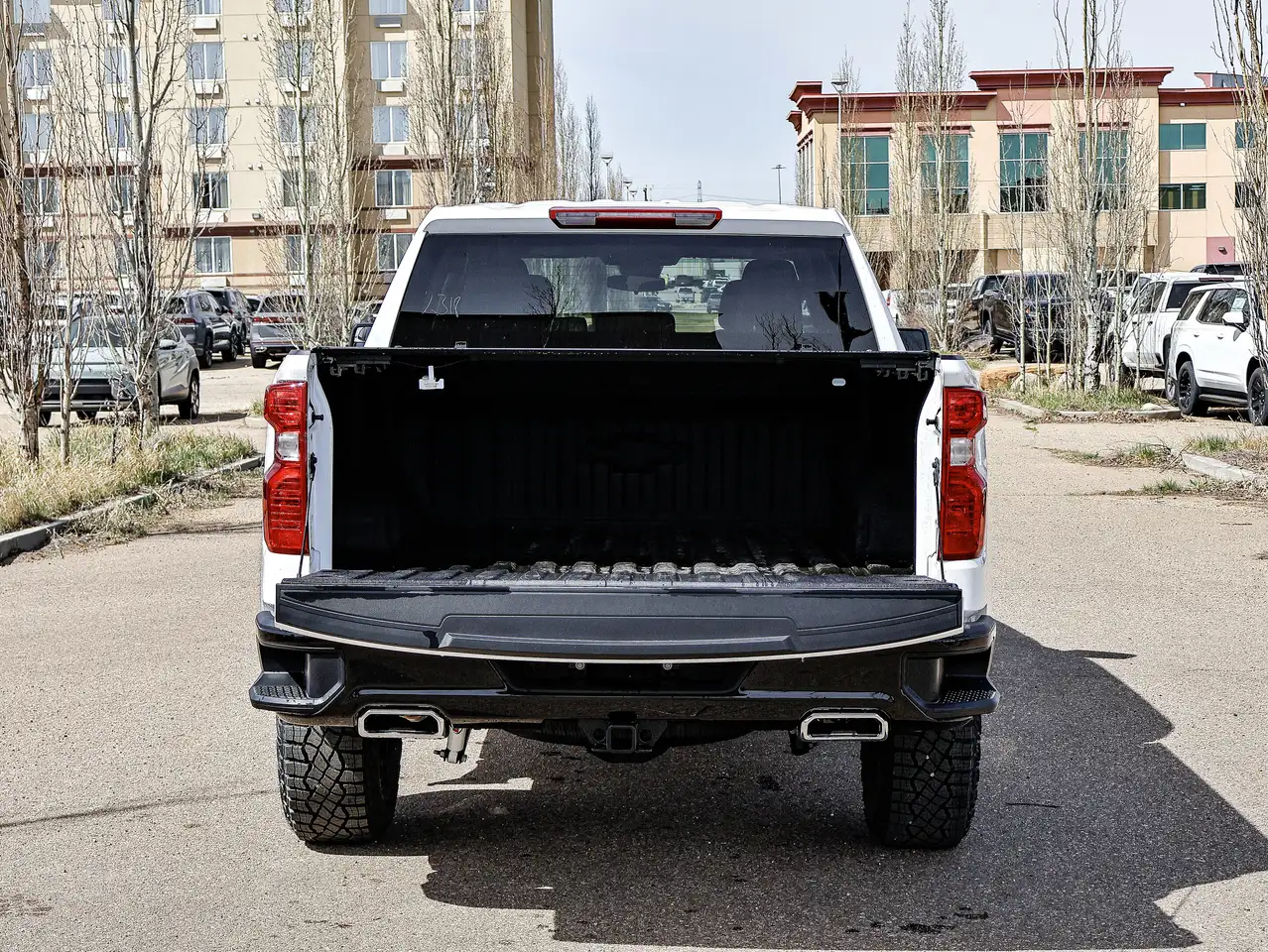 Chevrolet Silverado 1500 снимка Chevrolet Silverado 1500