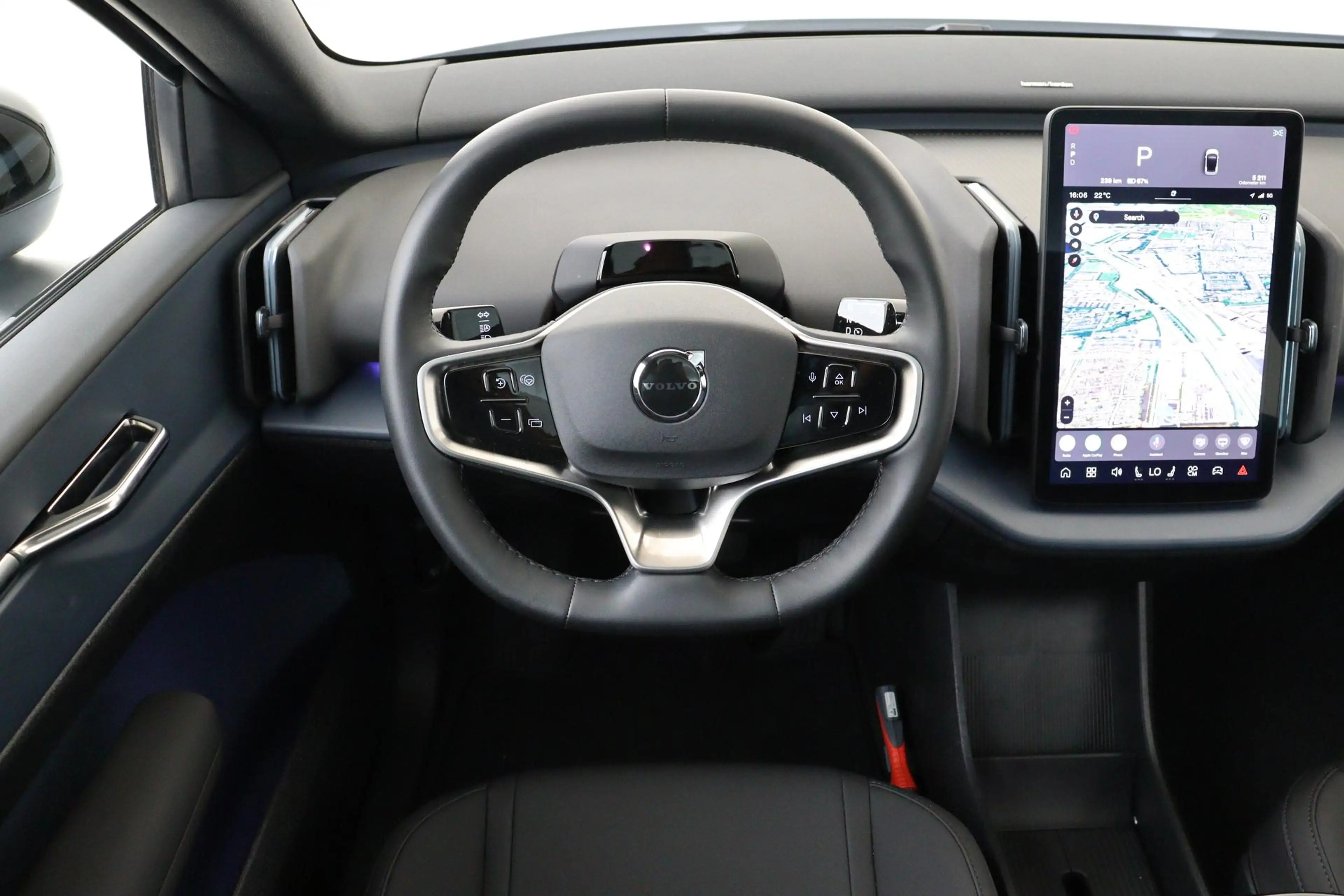 Volvo EX30 SINGLE MOTOR EXTENDED RANGE ULTRA 69 kWh -PANO.DAK — photo 2