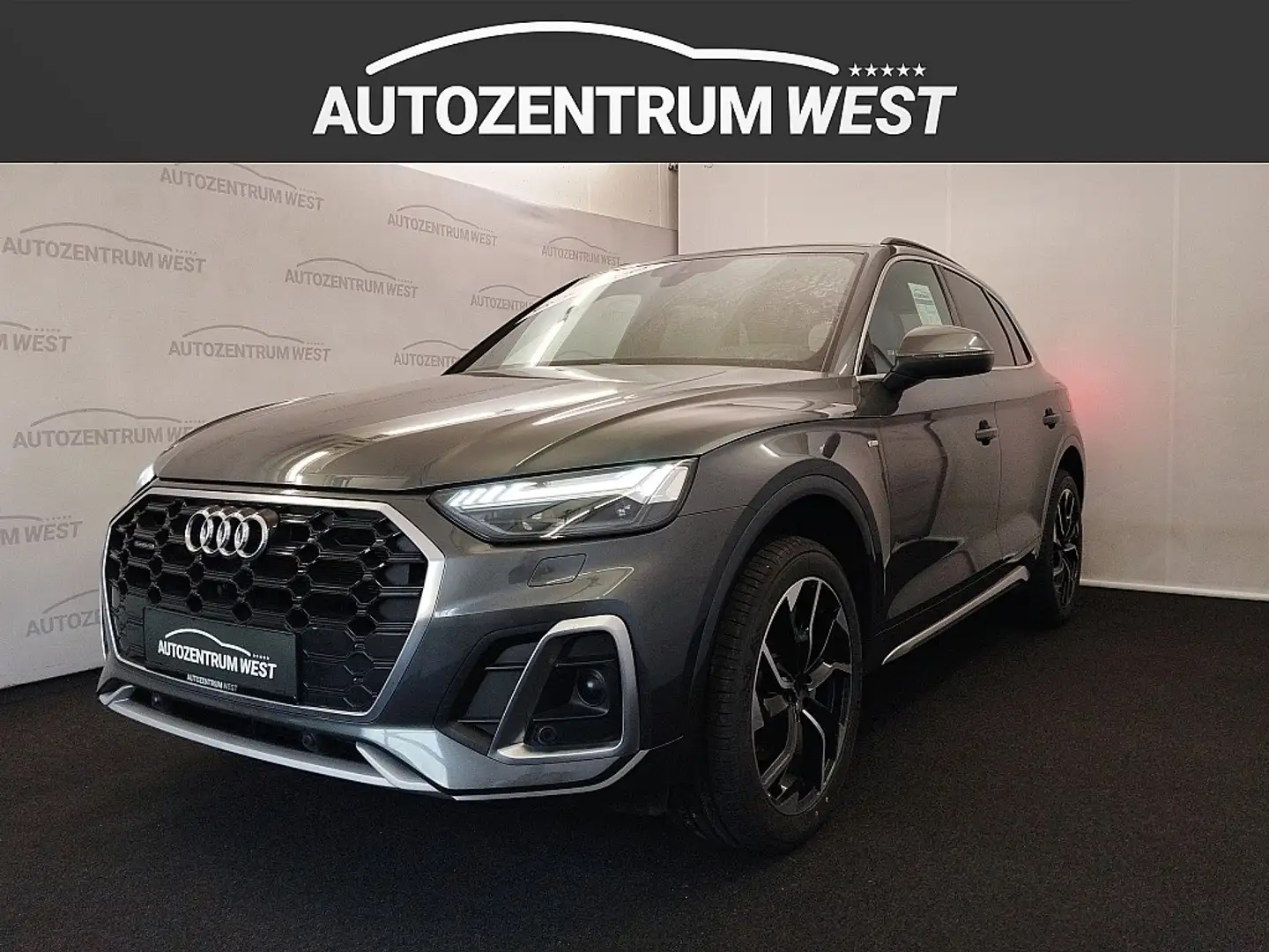 Audi Q5 55 TFSI e PHEV quattro 265/367 **S-line**..Mod2023 Grau - 1