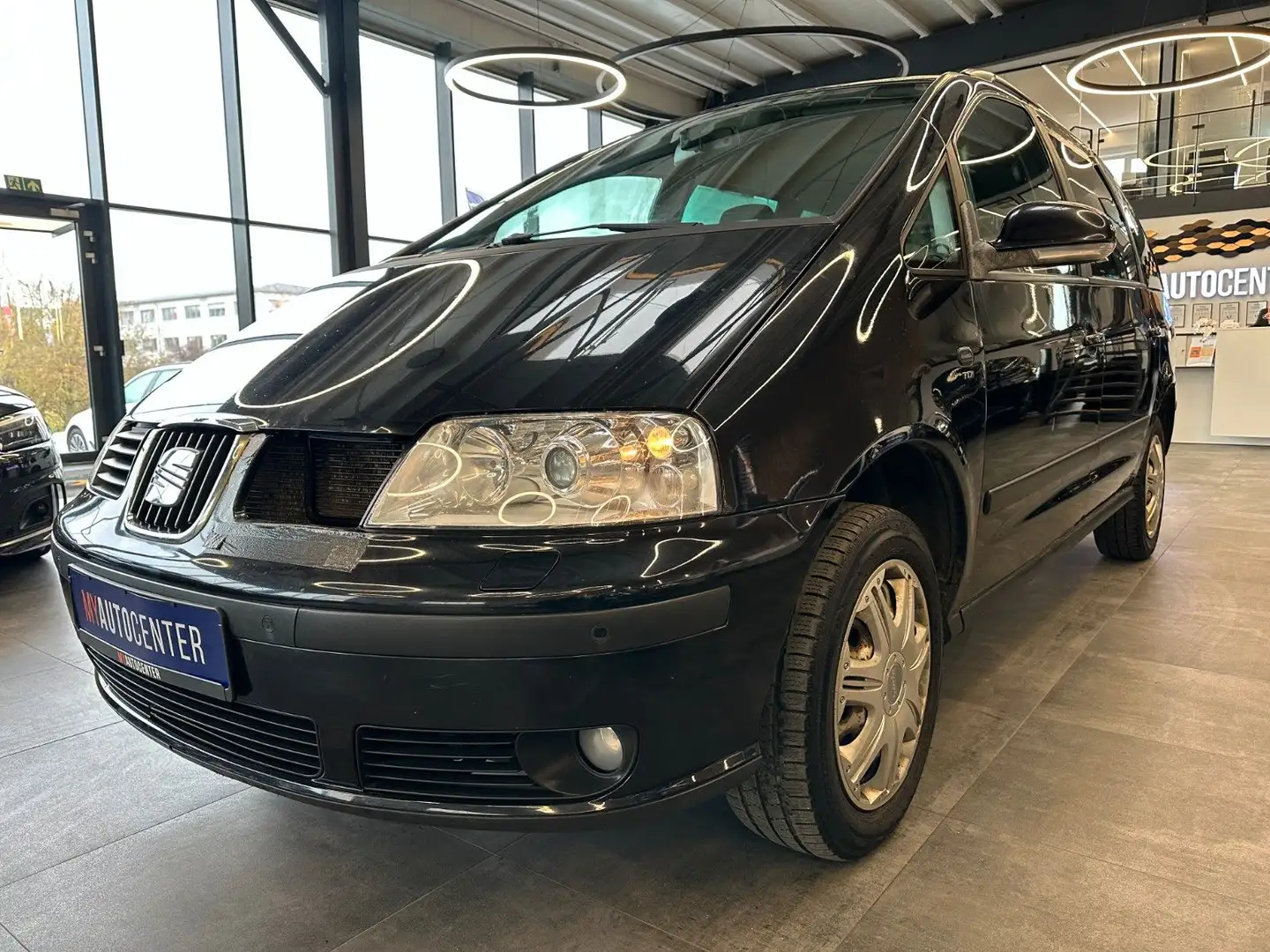 SEAT Alhambra Sport *Klima*SHZ*Xenon*AHK*Freisprech* Schwarz - 2