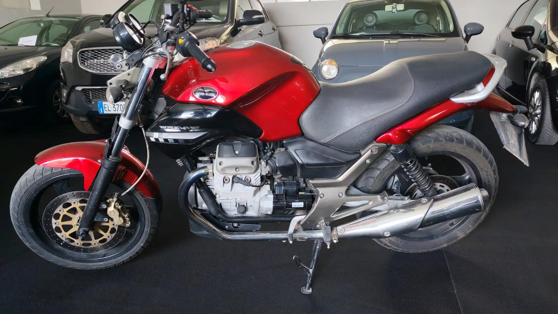 Moto Guzzi Breva 750 Rouge - 2
