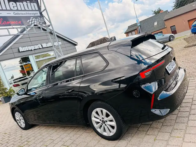 Opel Astra view 5