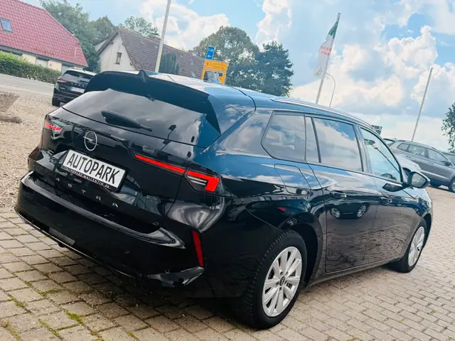 Opel Astra view 6