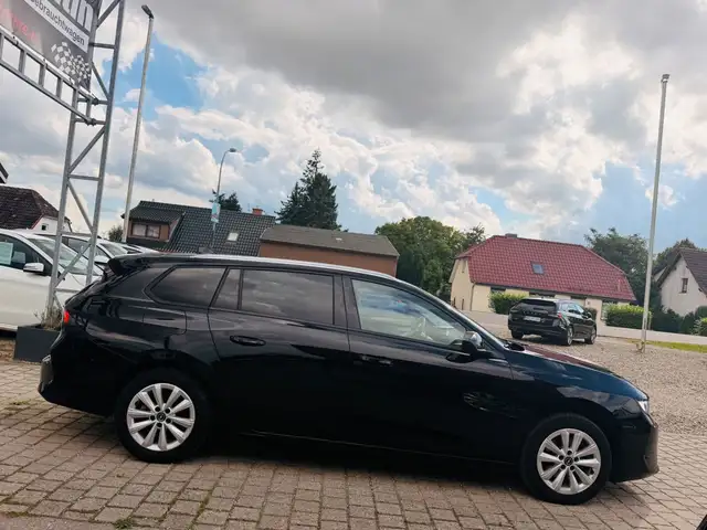 Opel Astra view 7
