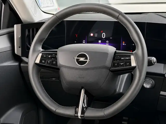 Opel Astra view 15