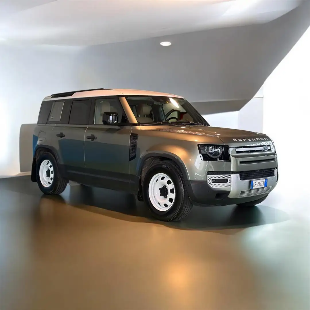 Land Rover Defender 110 3.0D I6 250 CV AWD Auto Grigio - 1