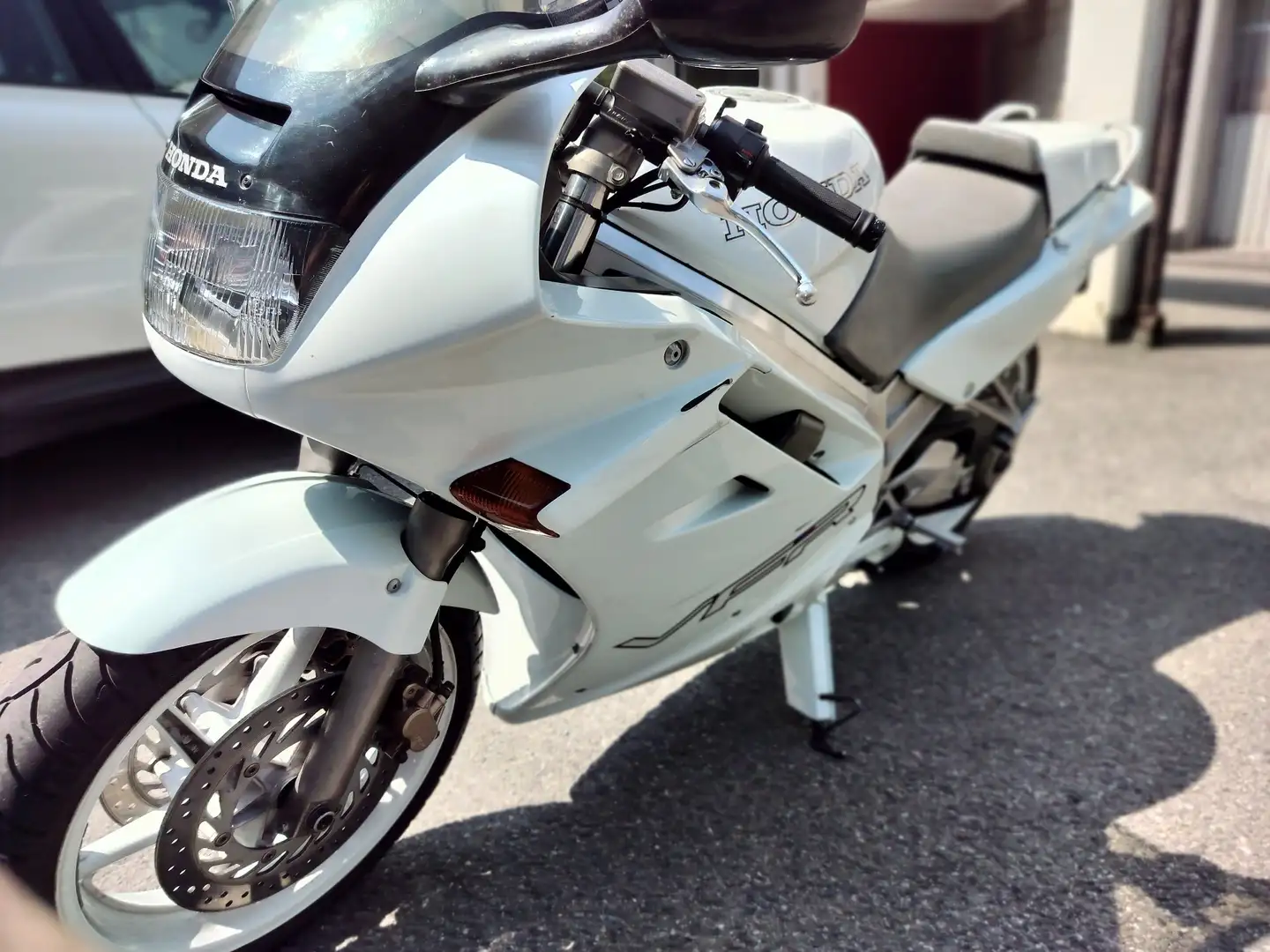 Honda VFR 750 RC36 Bianco - 1