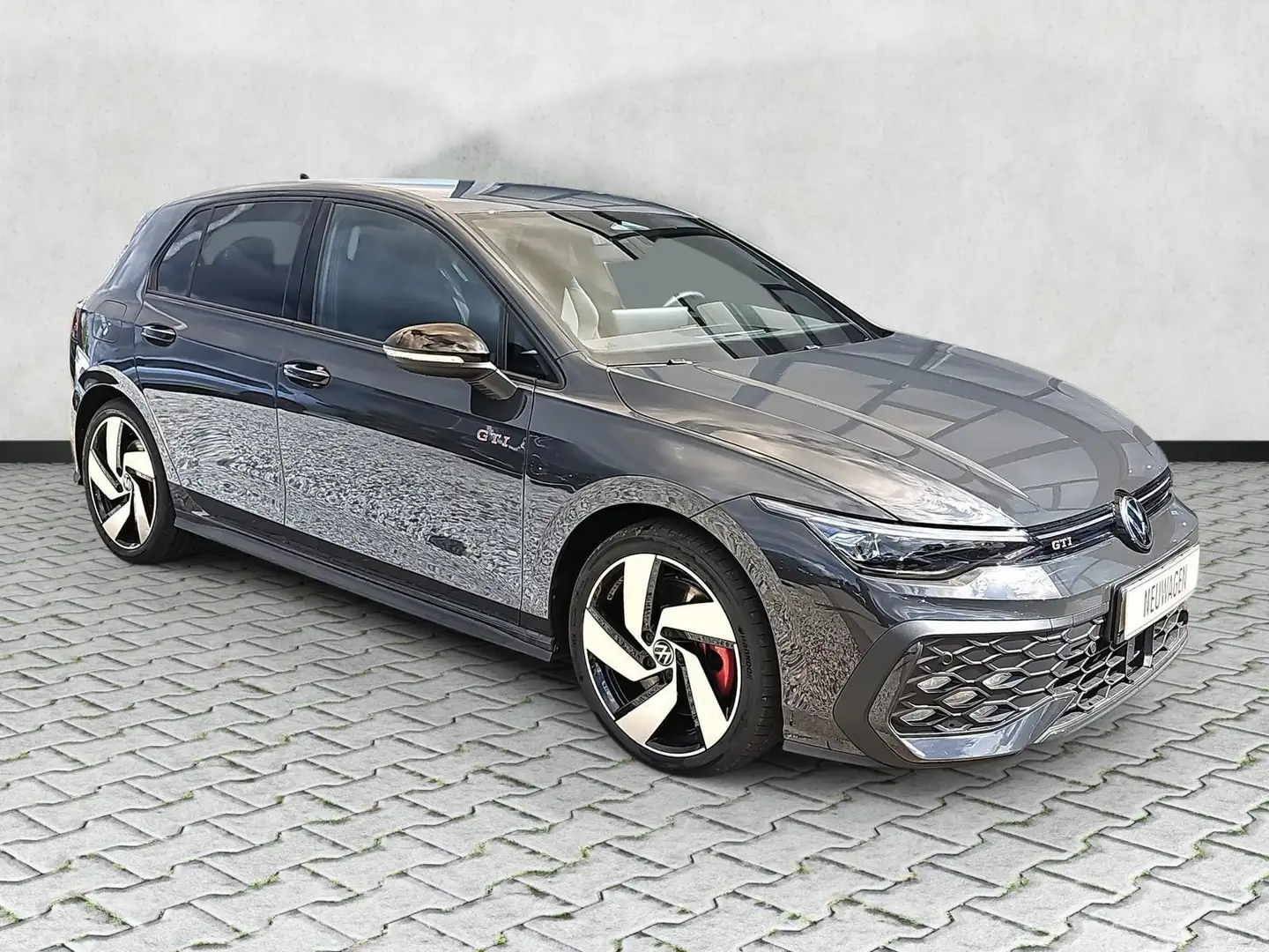 Volkswagen Golf 2.0 TSI 195 kW GTI DSG / IQ.Light Parklenkassis... Grau - 1