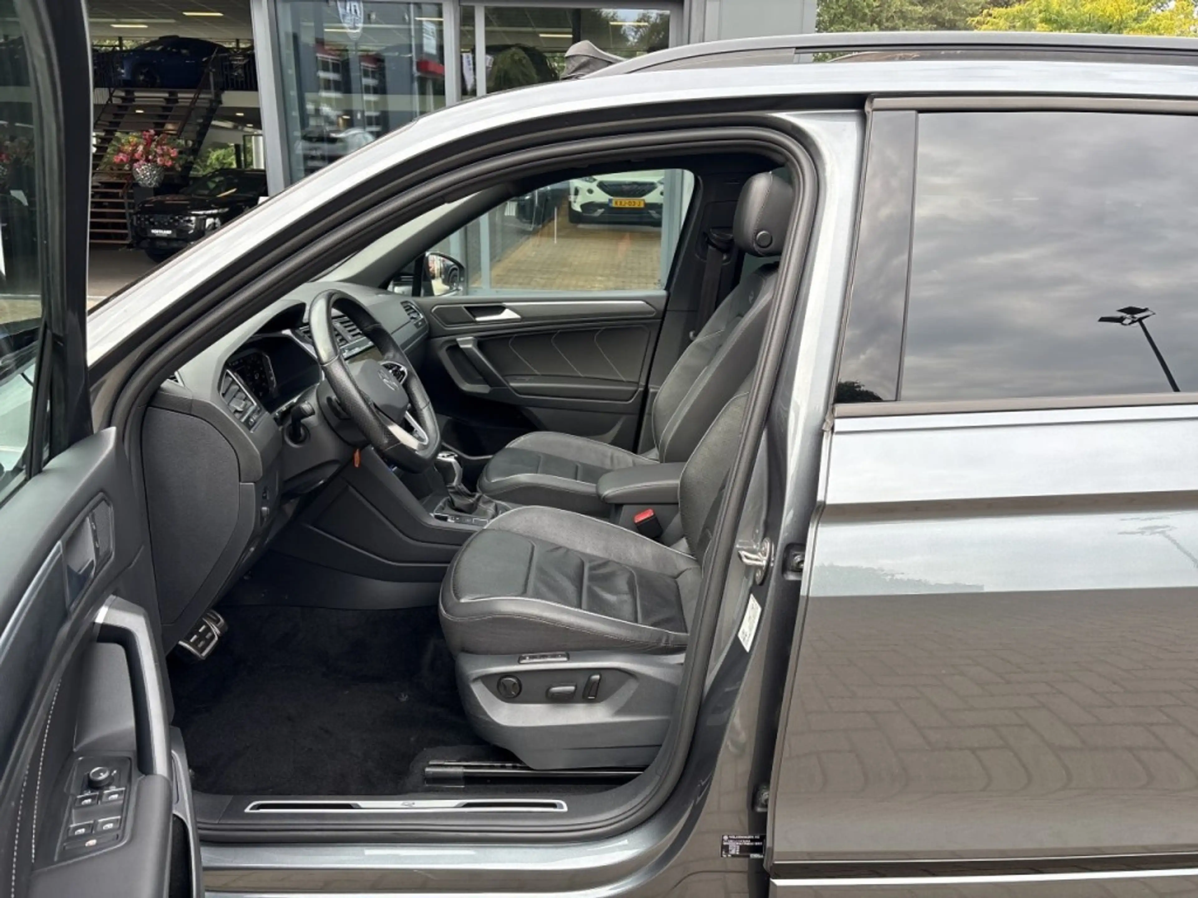 Volkswagen Tiguan Allspace 2.0 TSI 4M R-LINE 7P. LEDER/PANO-DAK/TREKHAAK/STAN — photo 11