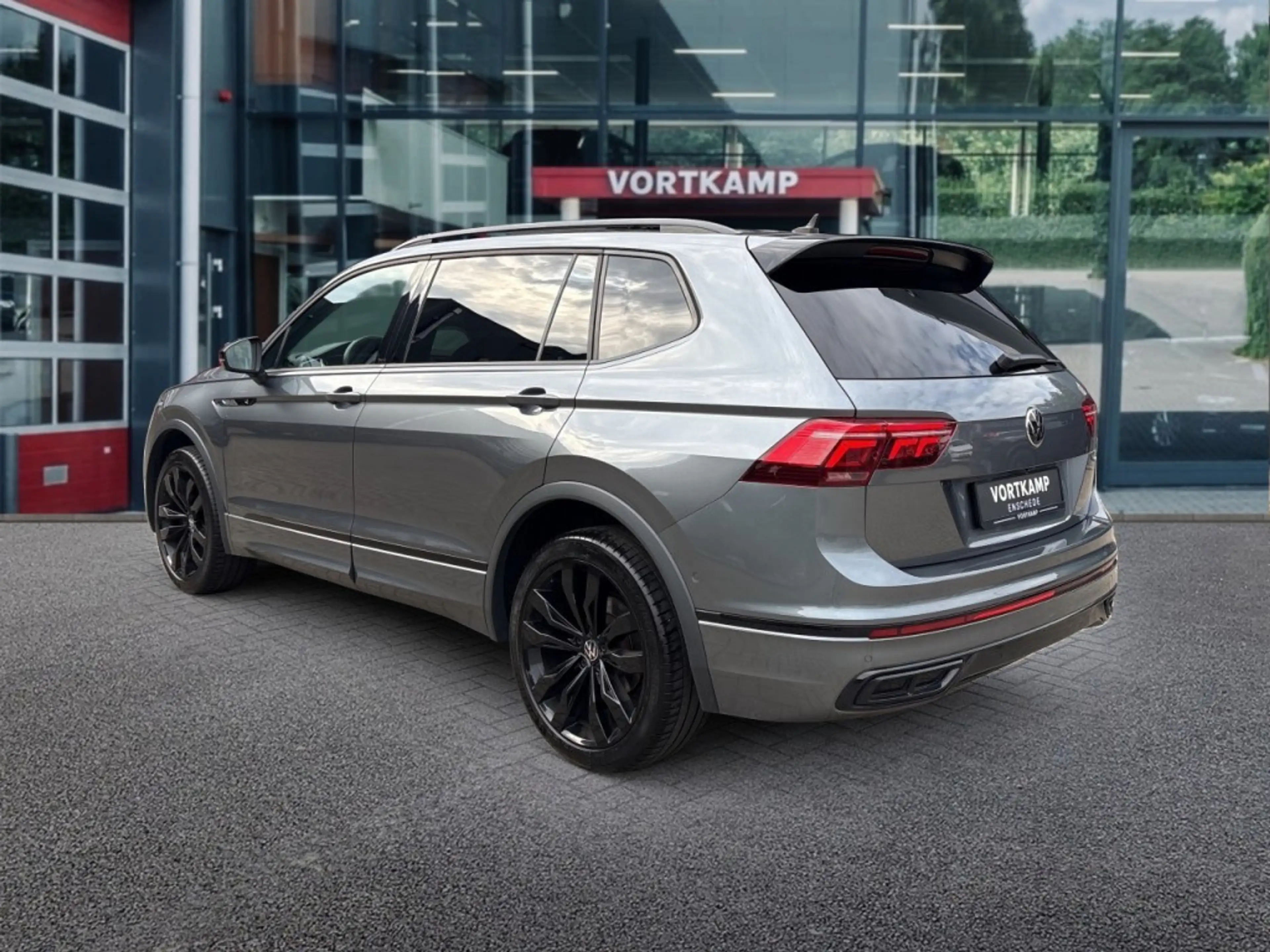 Volkswagen Tiguan Allspace 2.0 TSI 4M R-LINE 7P. LEDER/PANO-DAK/TREKHAAK/STAN — photo 7
