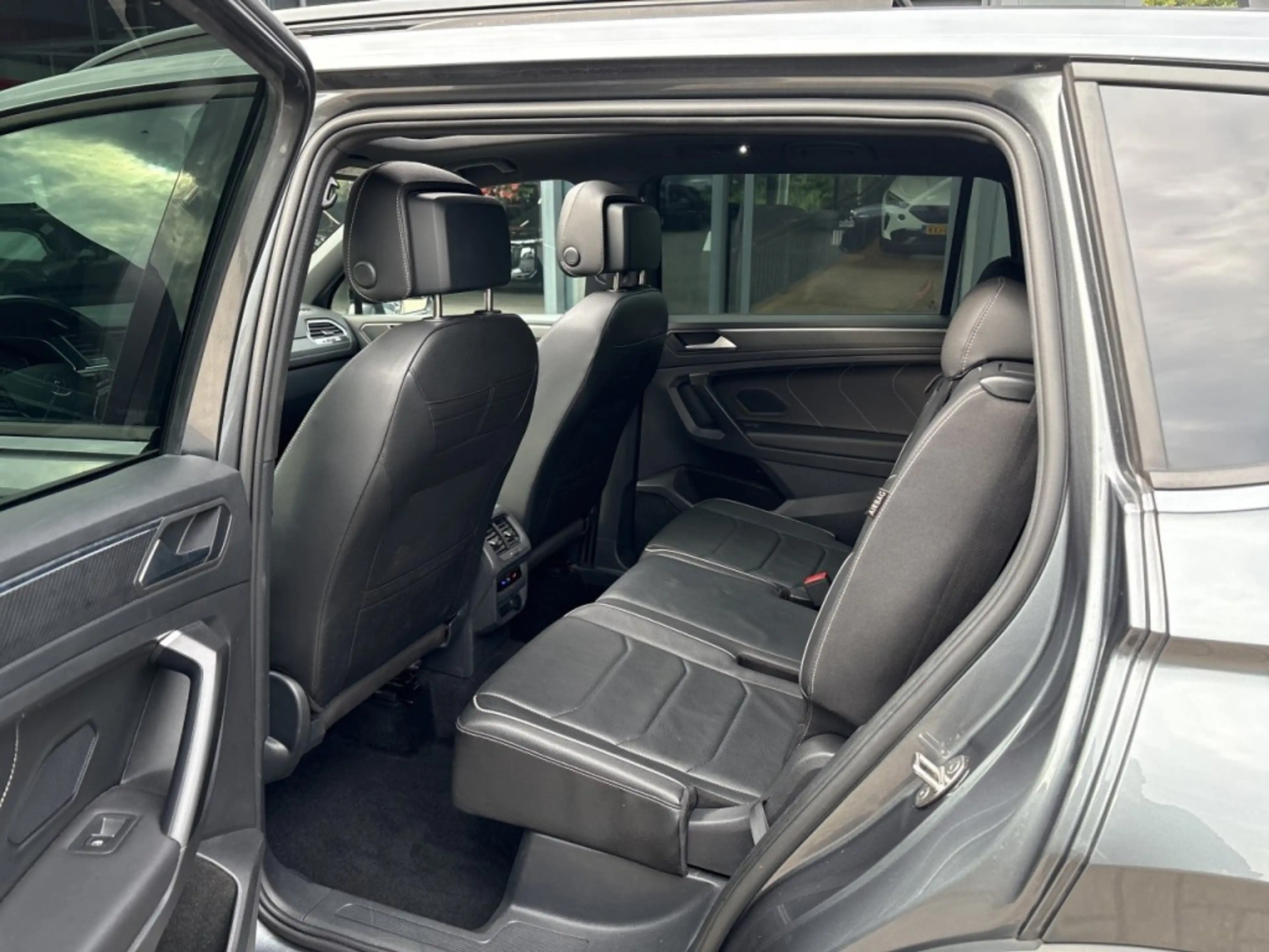 Volkswagen Tiguan Allspace 2.0 TSI 4M R-LINE 7P. LEDER/PANO-DAK/TREKHAAK/STAN — photo 12