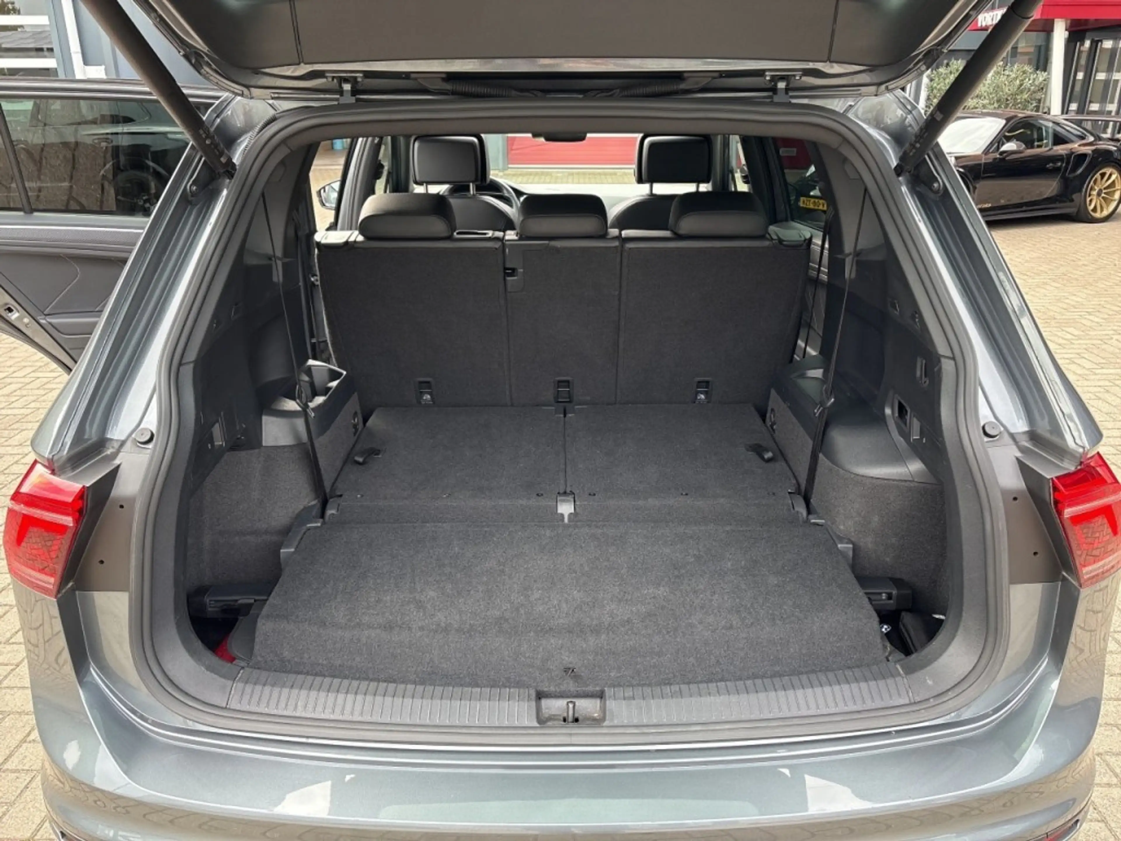 Volkswagen Tiguan Allspace 2.0 TSI 4M R-LINE 7P. LEDER/PANO-DAK/TREKHAAK/STAN — photo 10