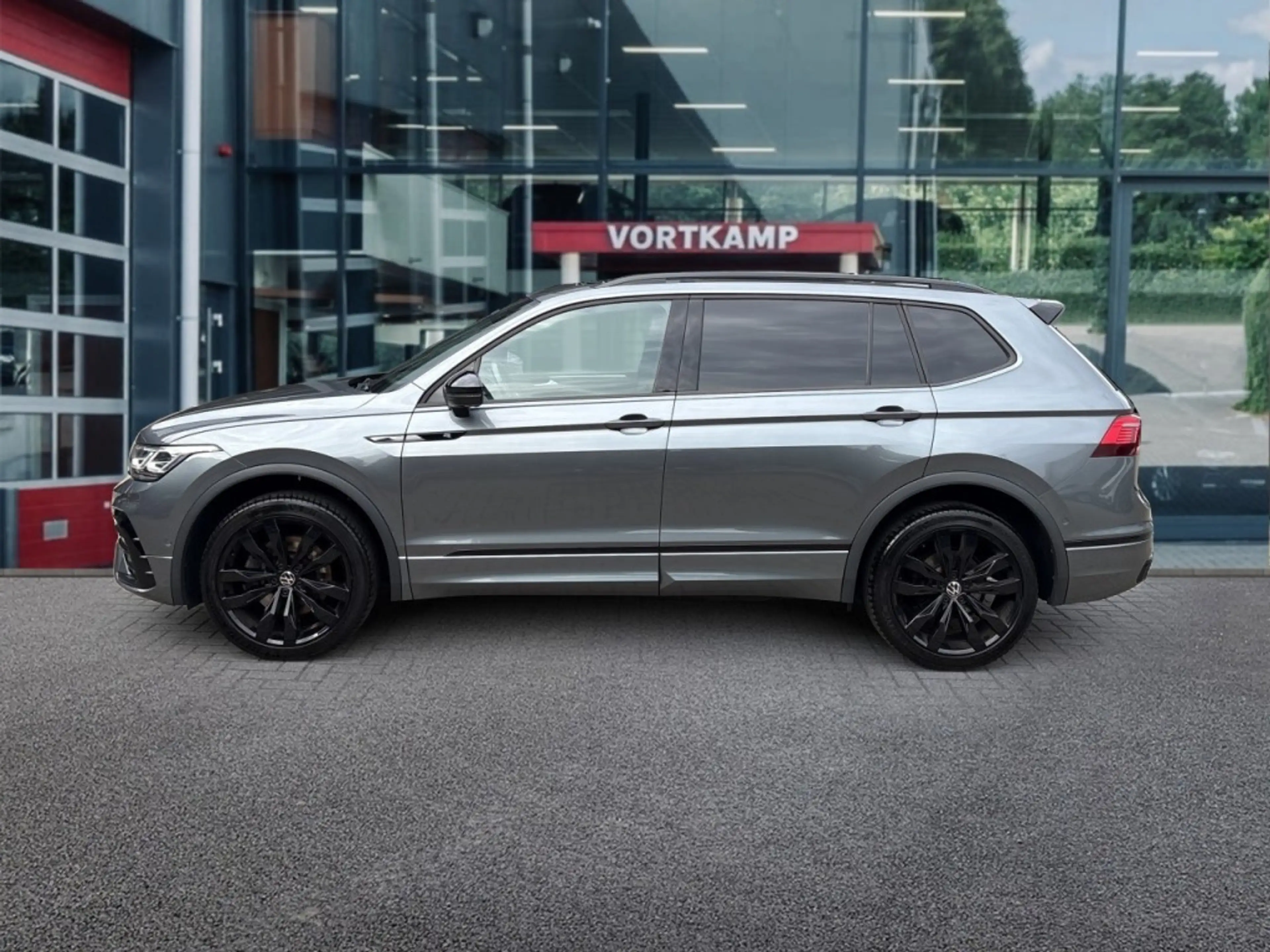 Volkswagen Tiguan Allspace 2.0 TSI 4M R-LINE 7P. LEDER/PANO-DAK/TREKHAAK/STAN — photo 8