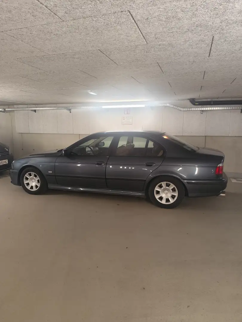 BMW 528 528i - 2