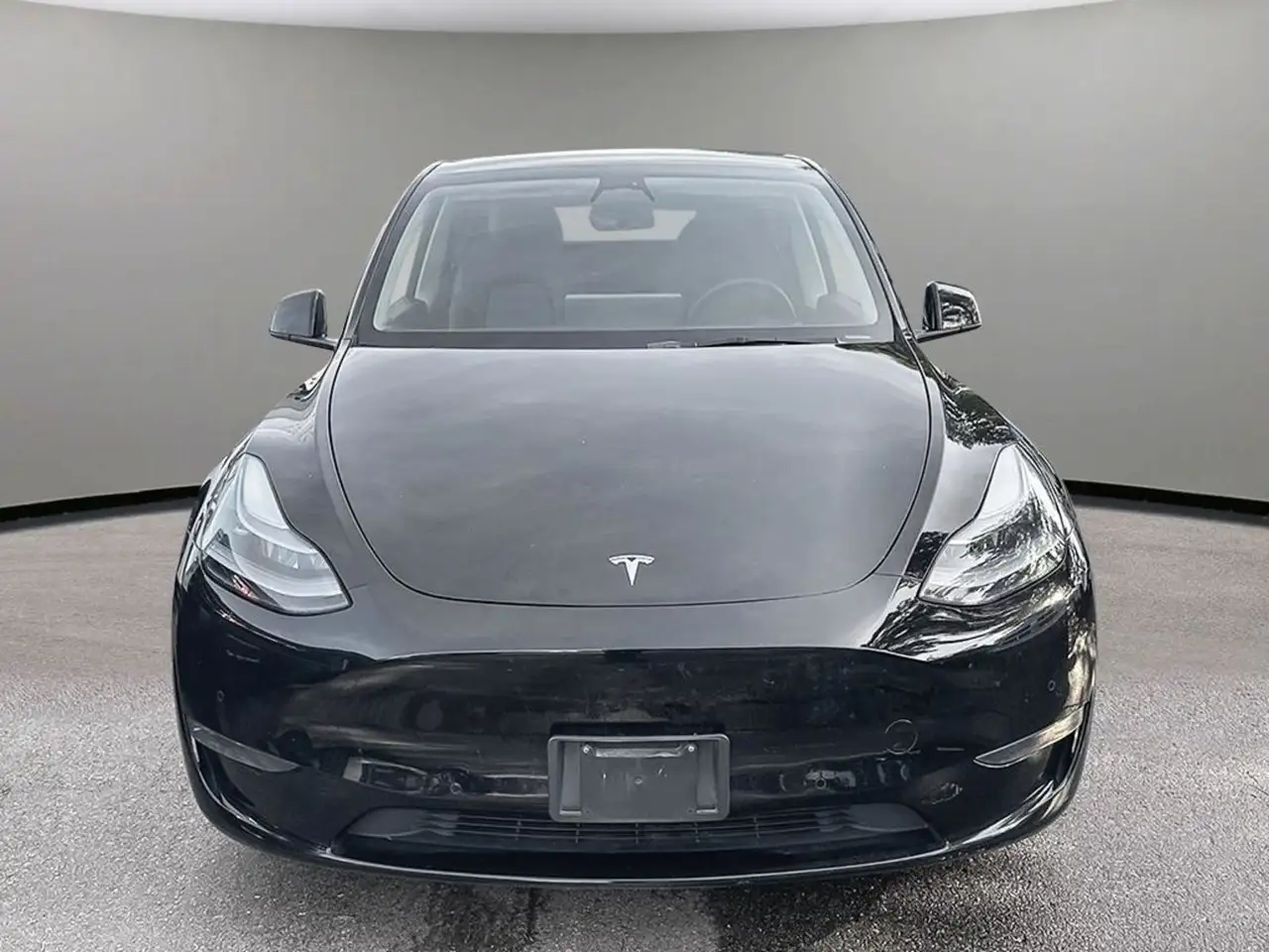 Tesla Model Y снимка Tesla Model Y