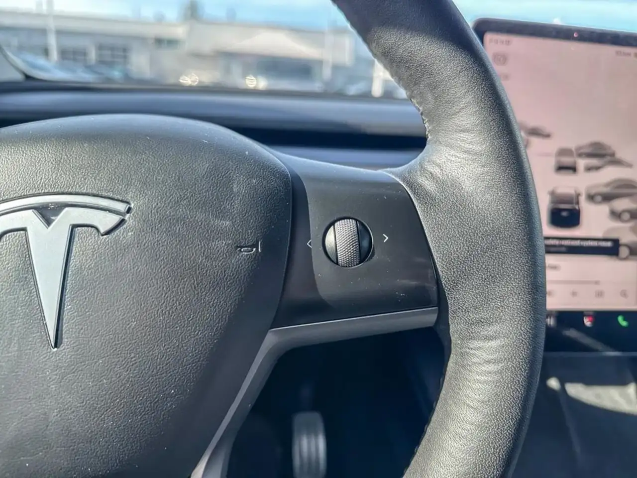 Tesla Model Y снимка Tesla Model Y