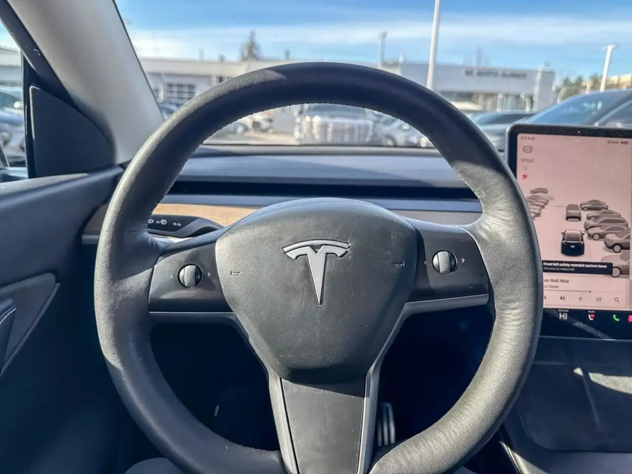Tesla Model Y снимка Tesla Model Y