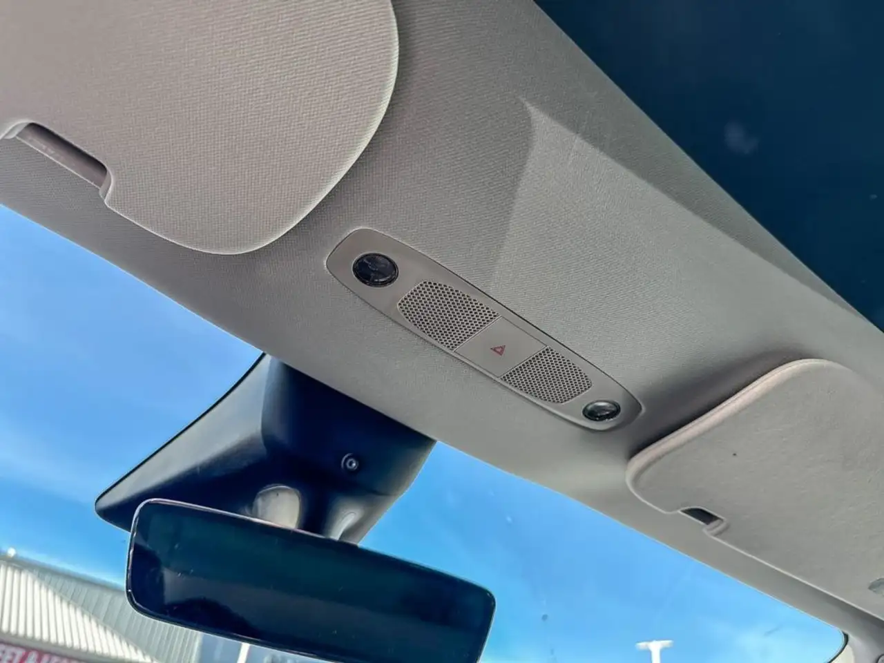 Tesla Model Y снимка Tesla Model Y