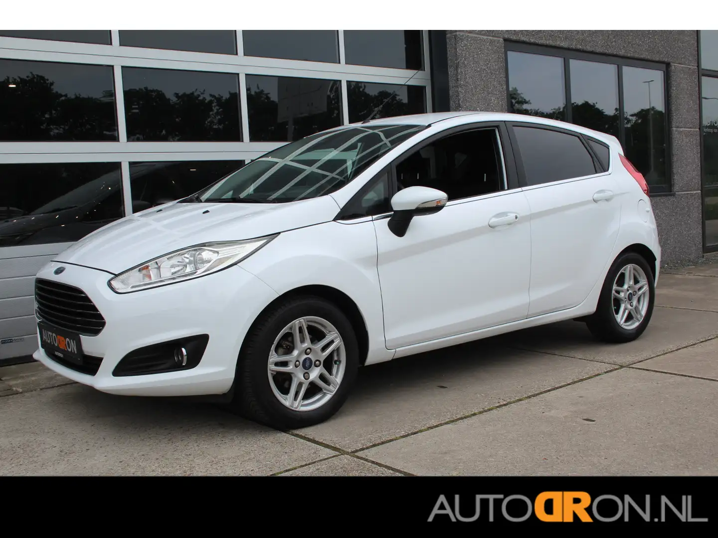 Ford Fiesta 1.0 EcoBoost 126 Pk Titanium Wit - 1