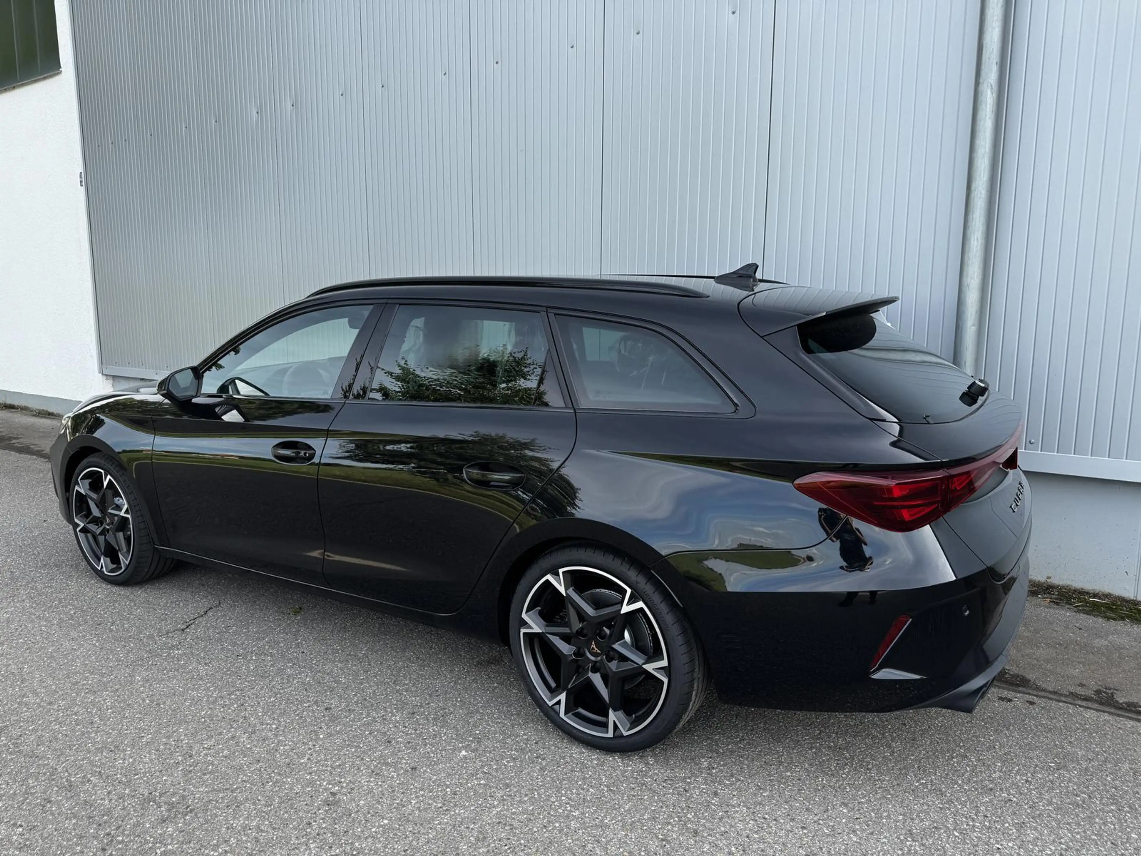 CUPRA Leon Kombi ST 2.0TSI ABT AHK Sound ACC — photo 2