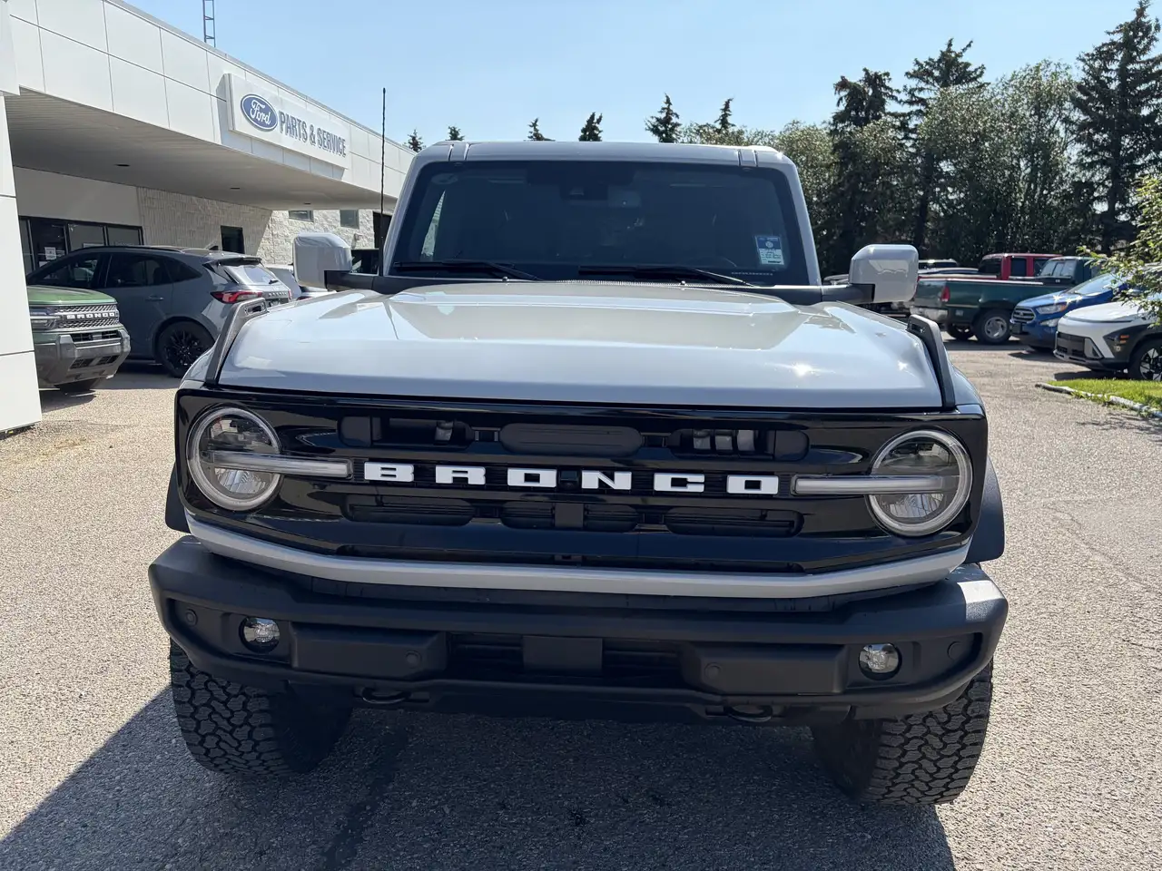 Ford Bronco photo Ford Bronco