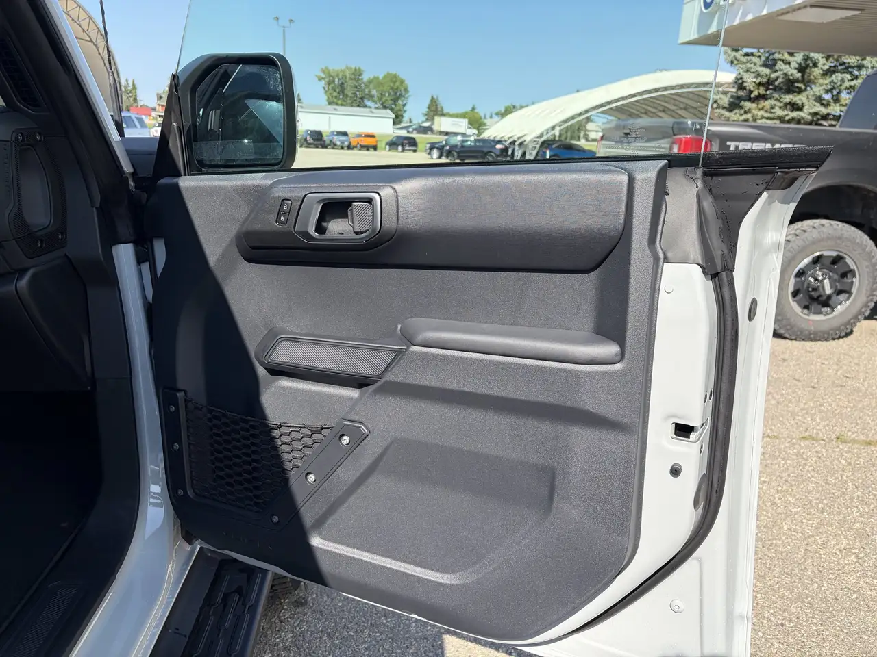 Ford Bronco photo Ford Bronco