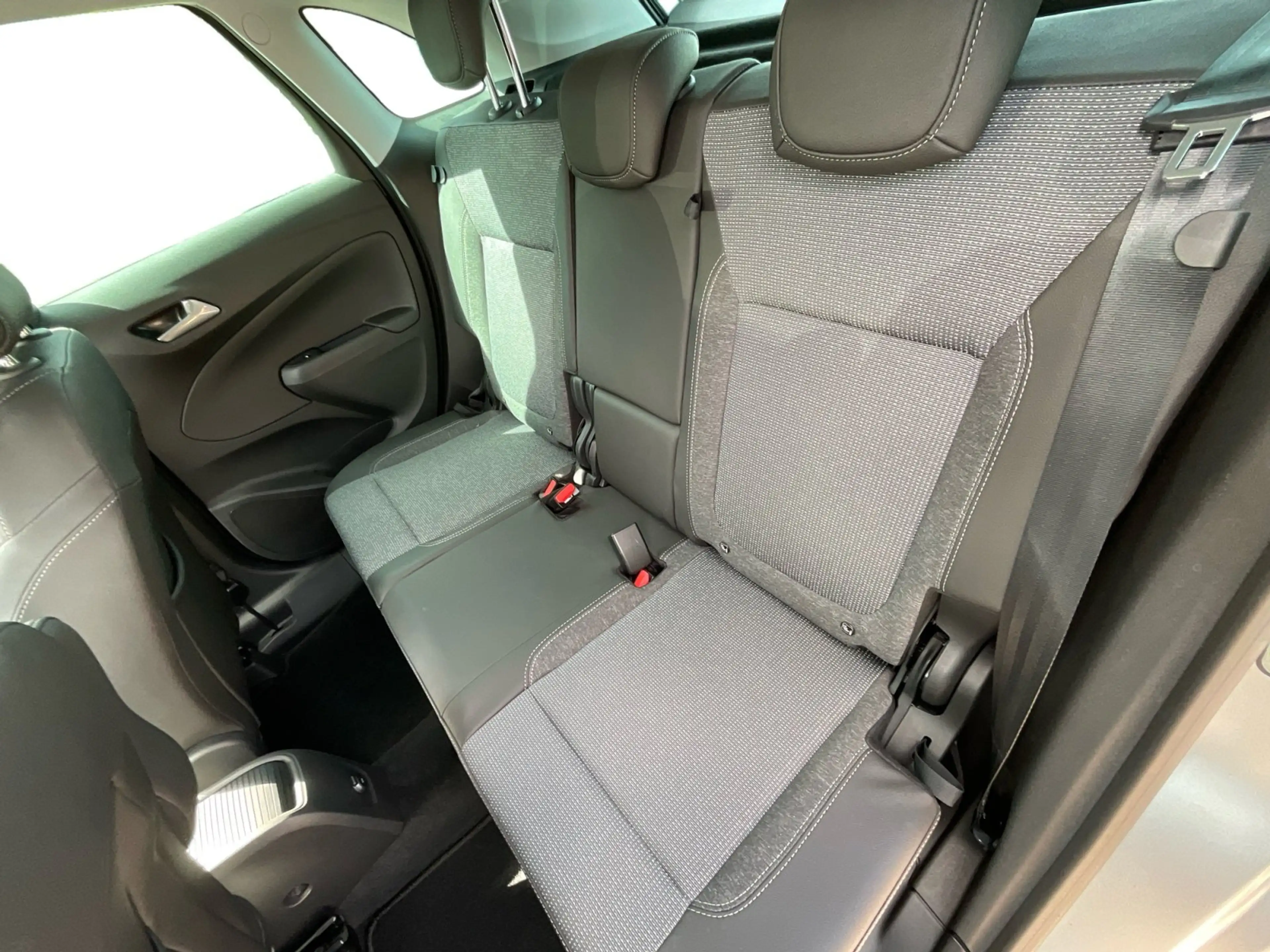 Opel Crossland 1.2 Turbo Elegance Paket Sitzheizung — photo 15