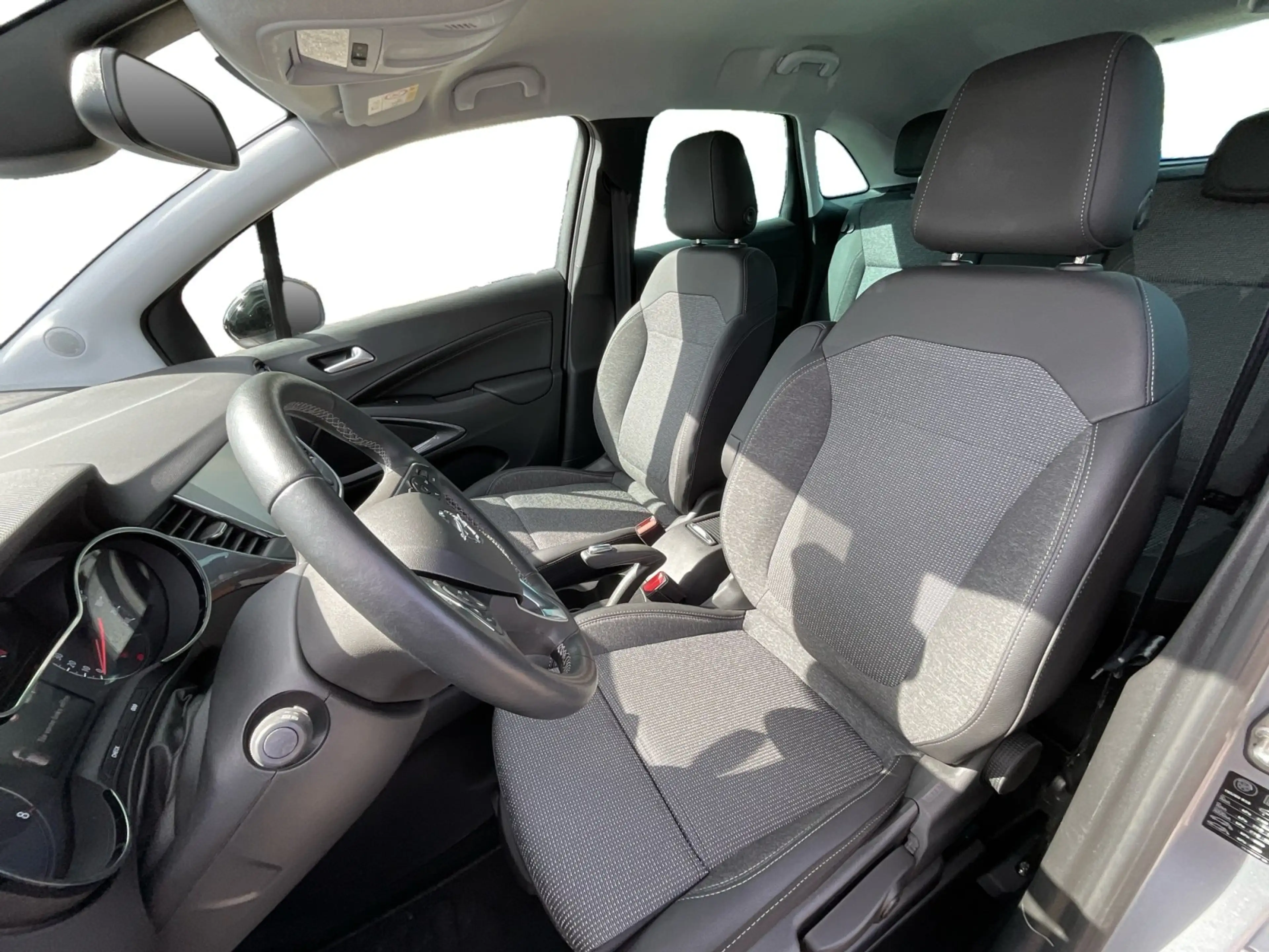 Opel Crossland 1.2 Turbo Elegance Paket Sitzheizung — photo 11