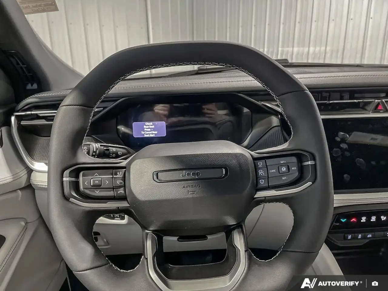 Jeep Cherokee снимка Jeep Cherokee