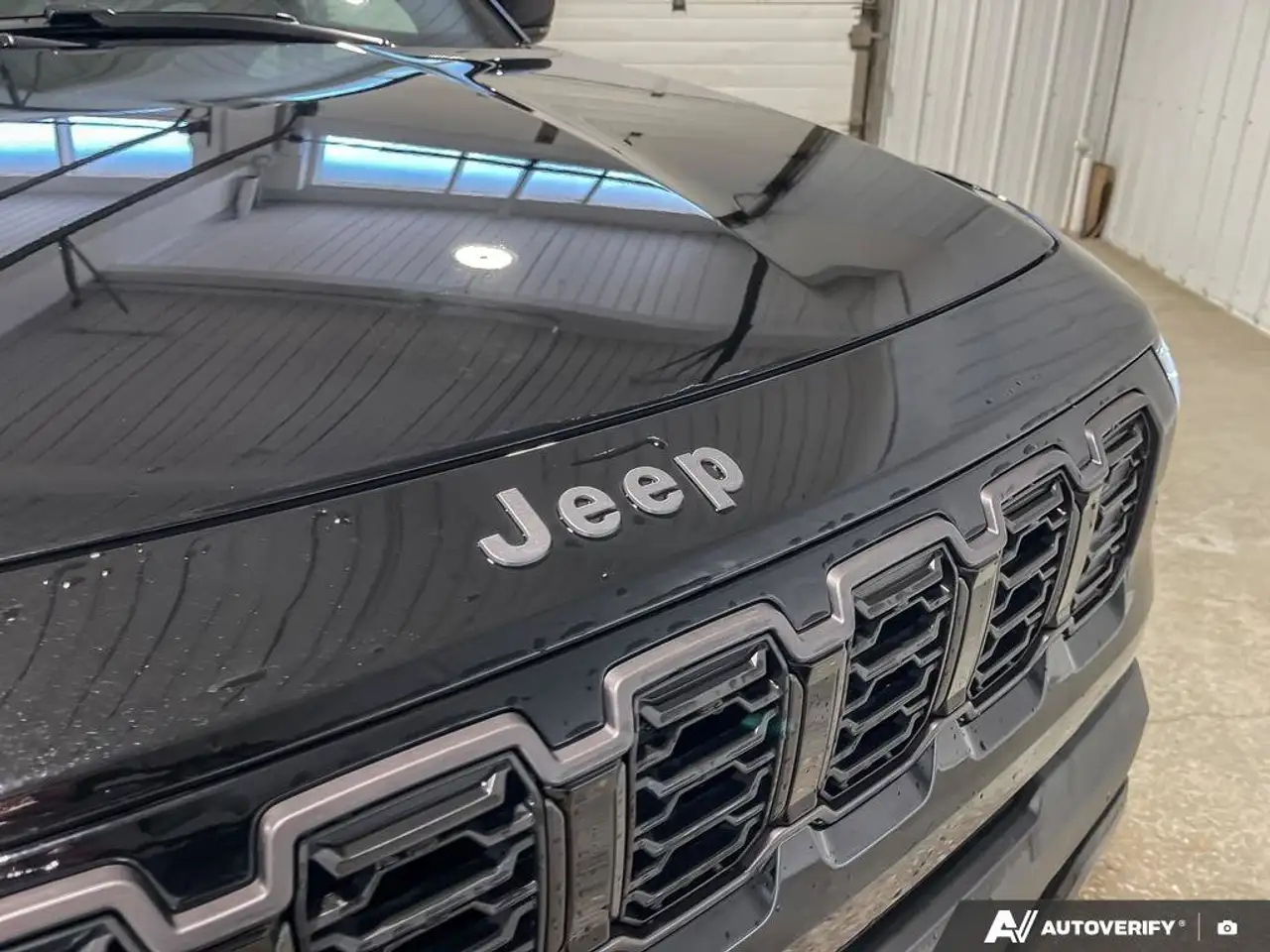 Jeep Cherokee снимка Jeep Cherokee