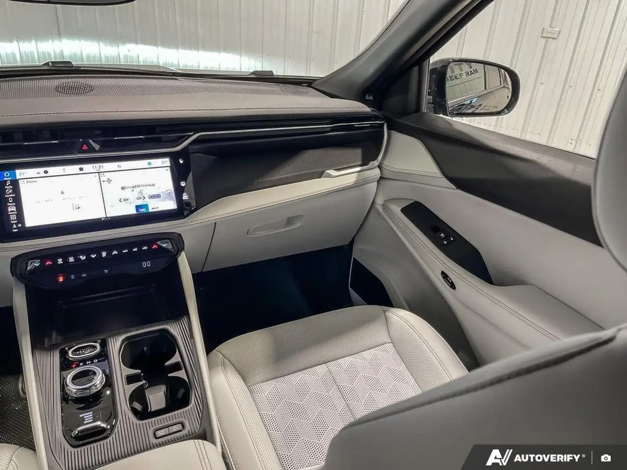 Jeep Cherokee снимка Jeep Cherokee