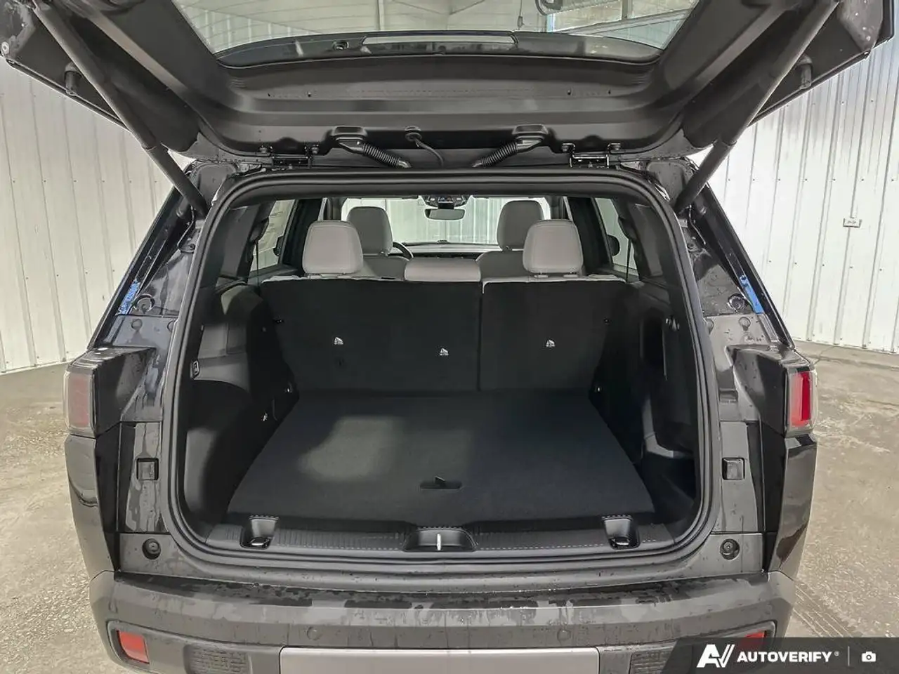 Jeep Cherokee снимка Jeep Cherokee