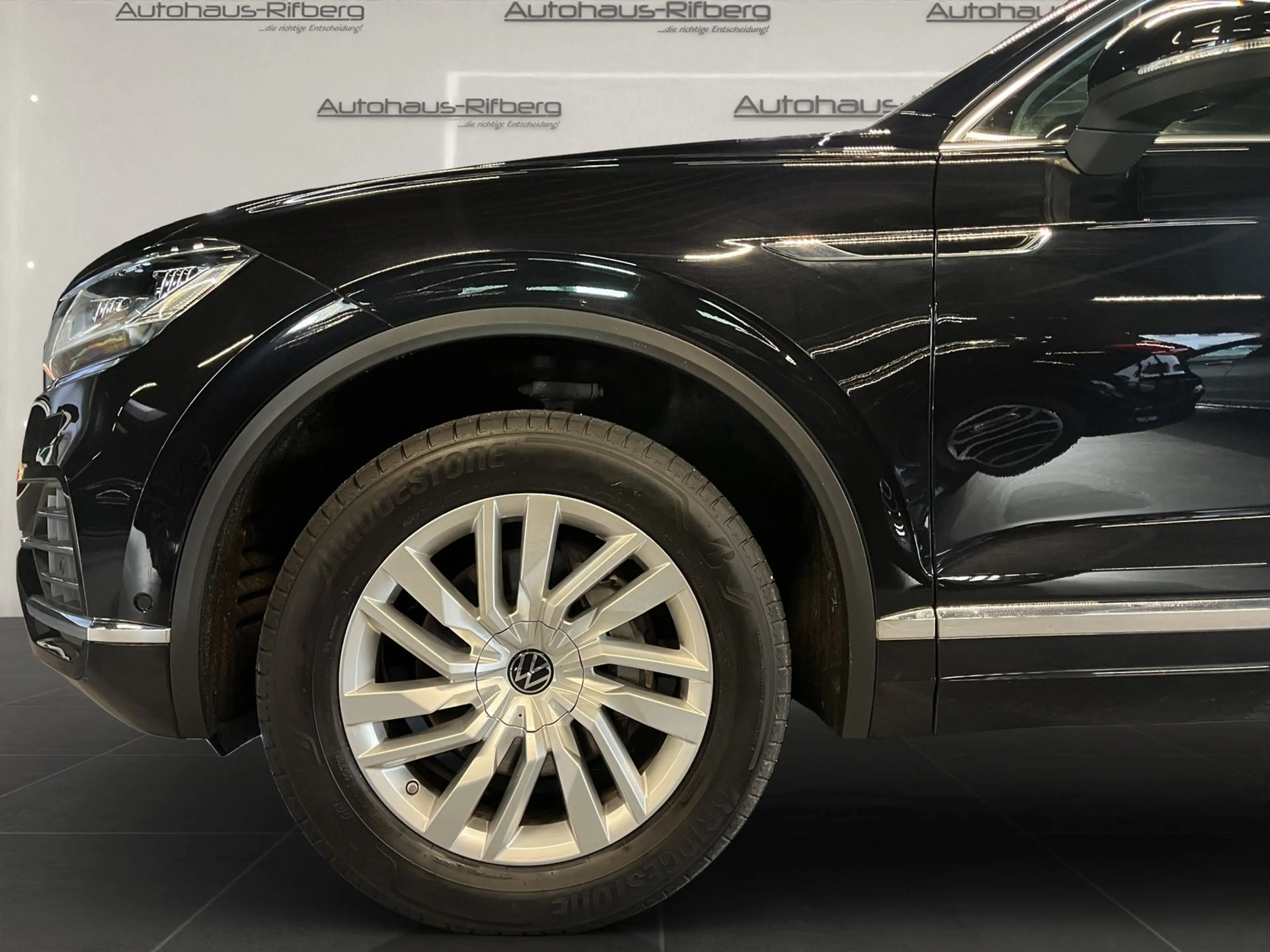 Volkswagen Touareg 3.0 TDI Atmosphere Standhe/AHK/ACC/LEDER — photo 7