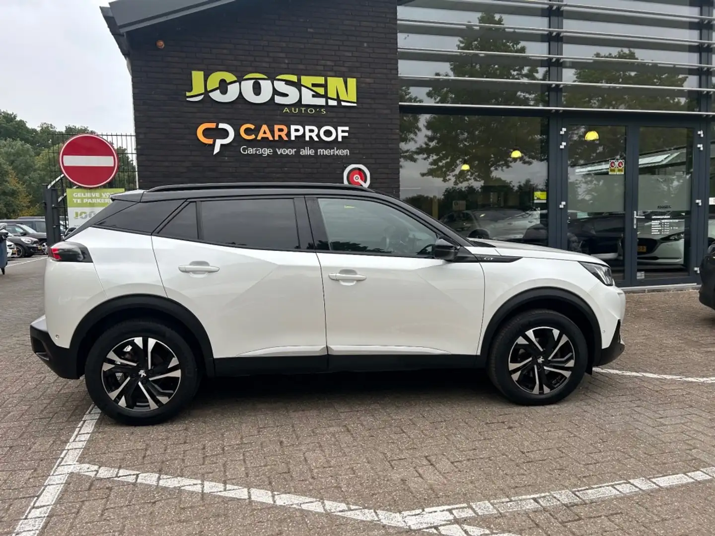 Peugeot 2008 1.2 PURETECH GT PACK PANORAMADAK Weiß - 2