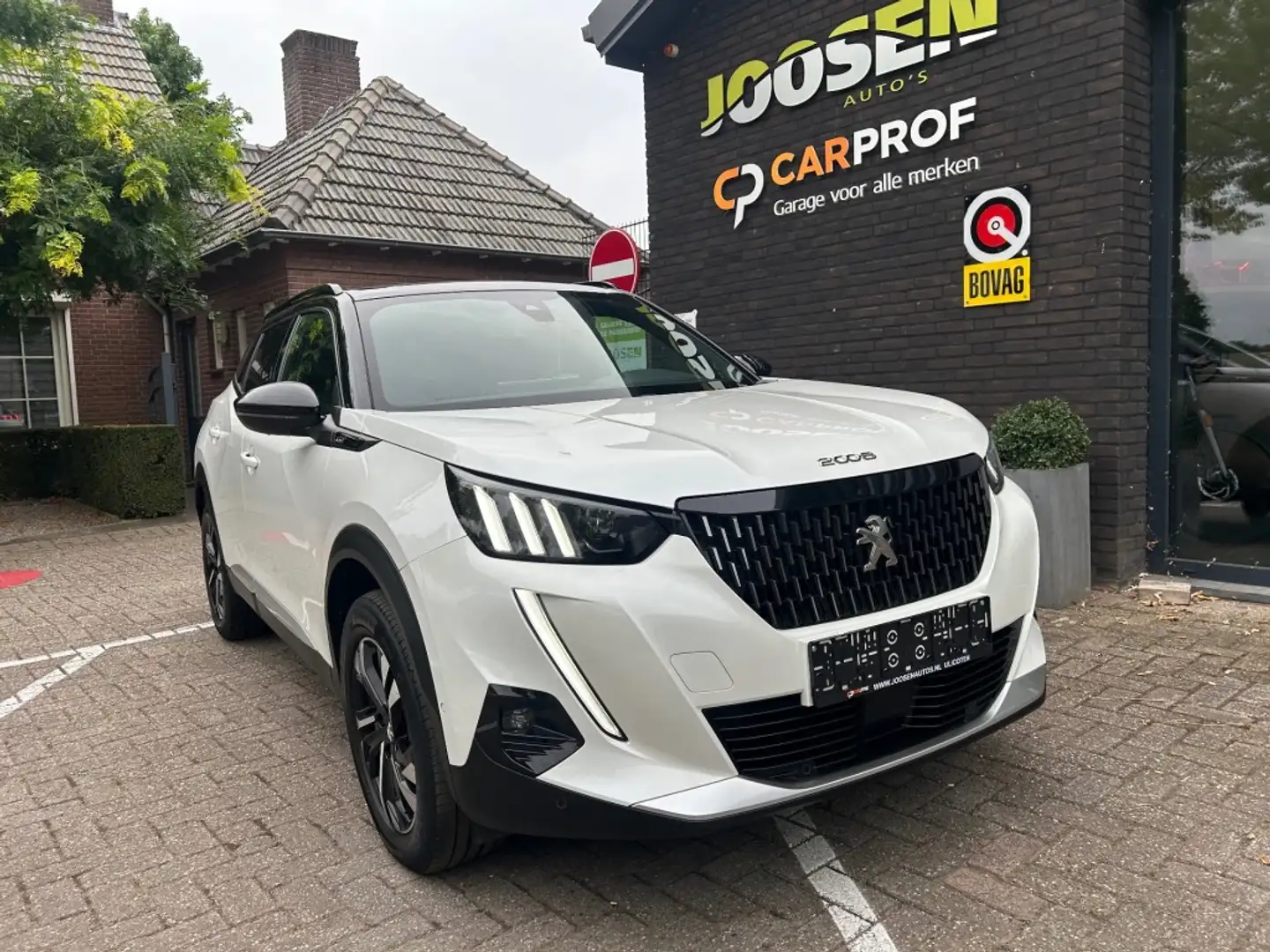 Peugeot 2008 1.2 PURETECH GT PACK PANORAMADAK Weiß - 1