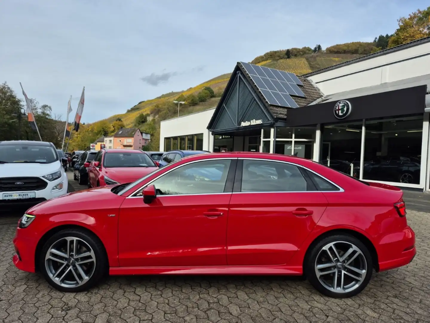 Audi A3 40 TFSI S-Line quattro Limo AHK schwenk. LED ACC Rot - 2