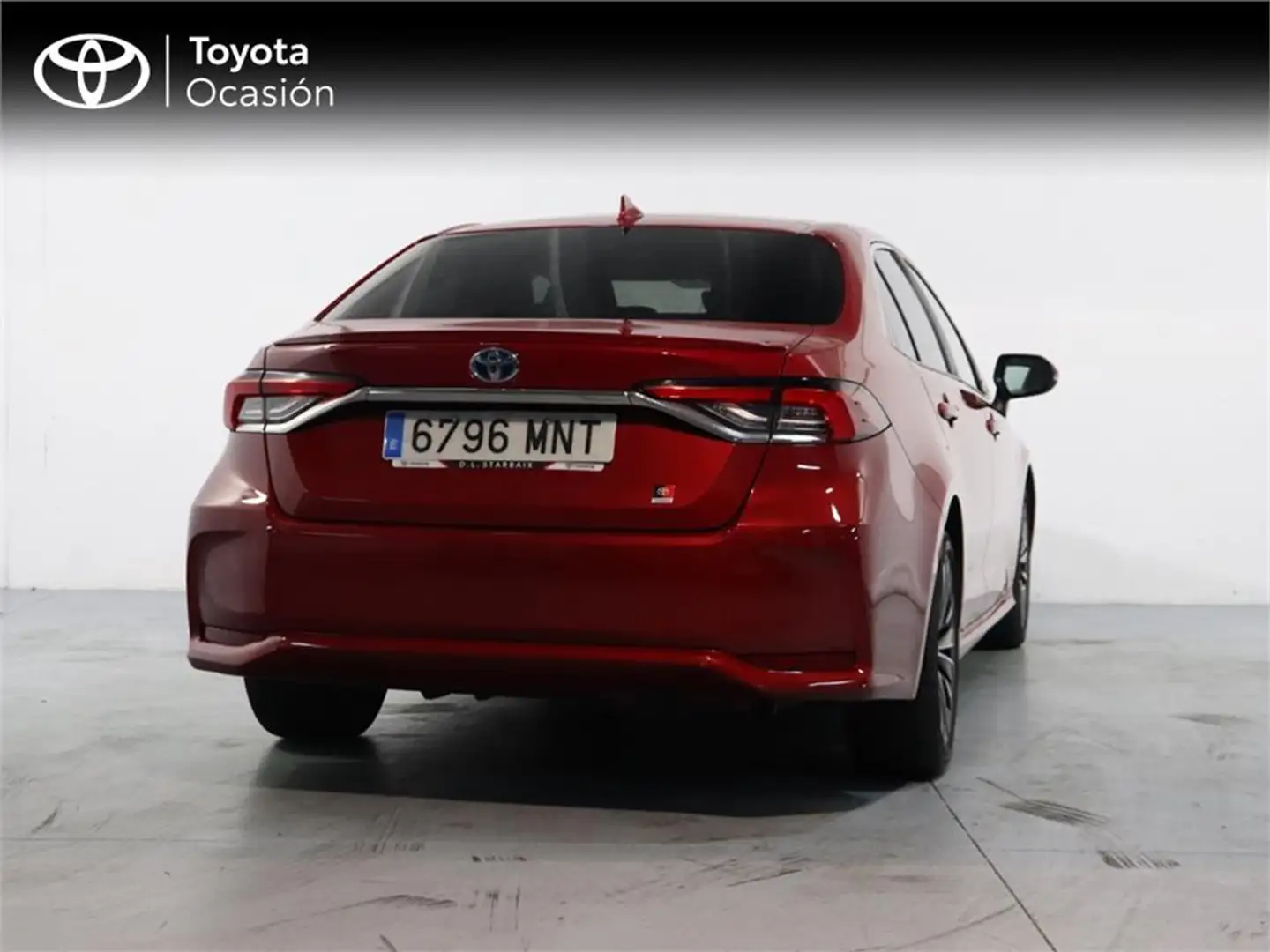 Toyota Corolla Sedán 140H Style - 2