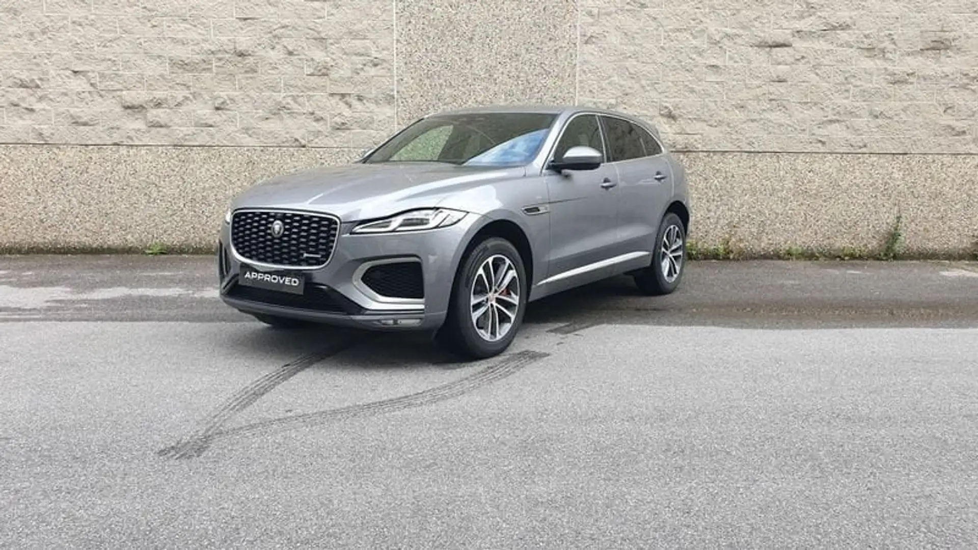 Jaguar F-Pace 3.0 D 300 CV AWD aut. R-Dynamic S siva - 1