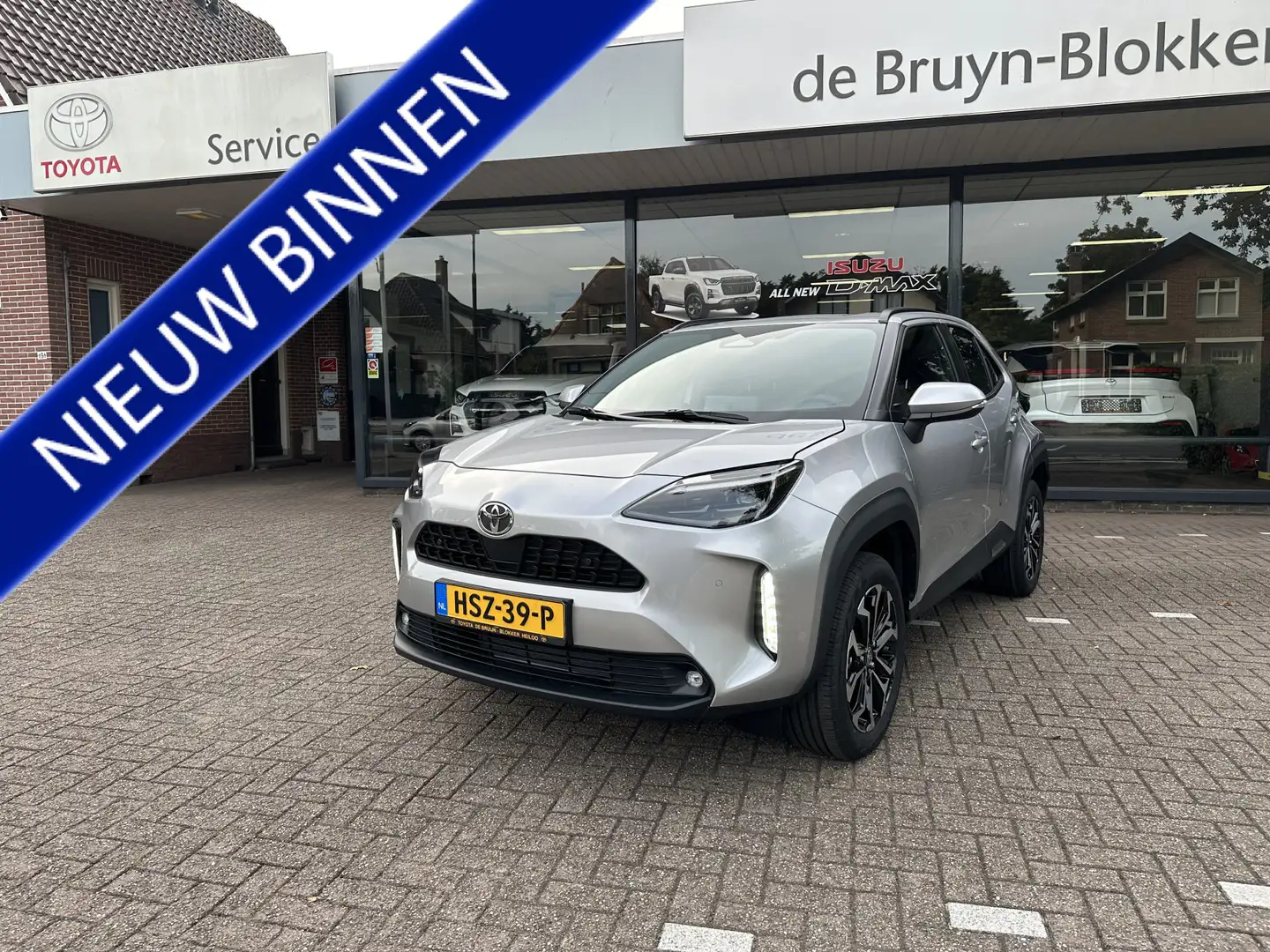 Toyota Yaris Cross 1.5 Hybrid 130pk Executive Limited dodehoekdetecti Zilver - 1