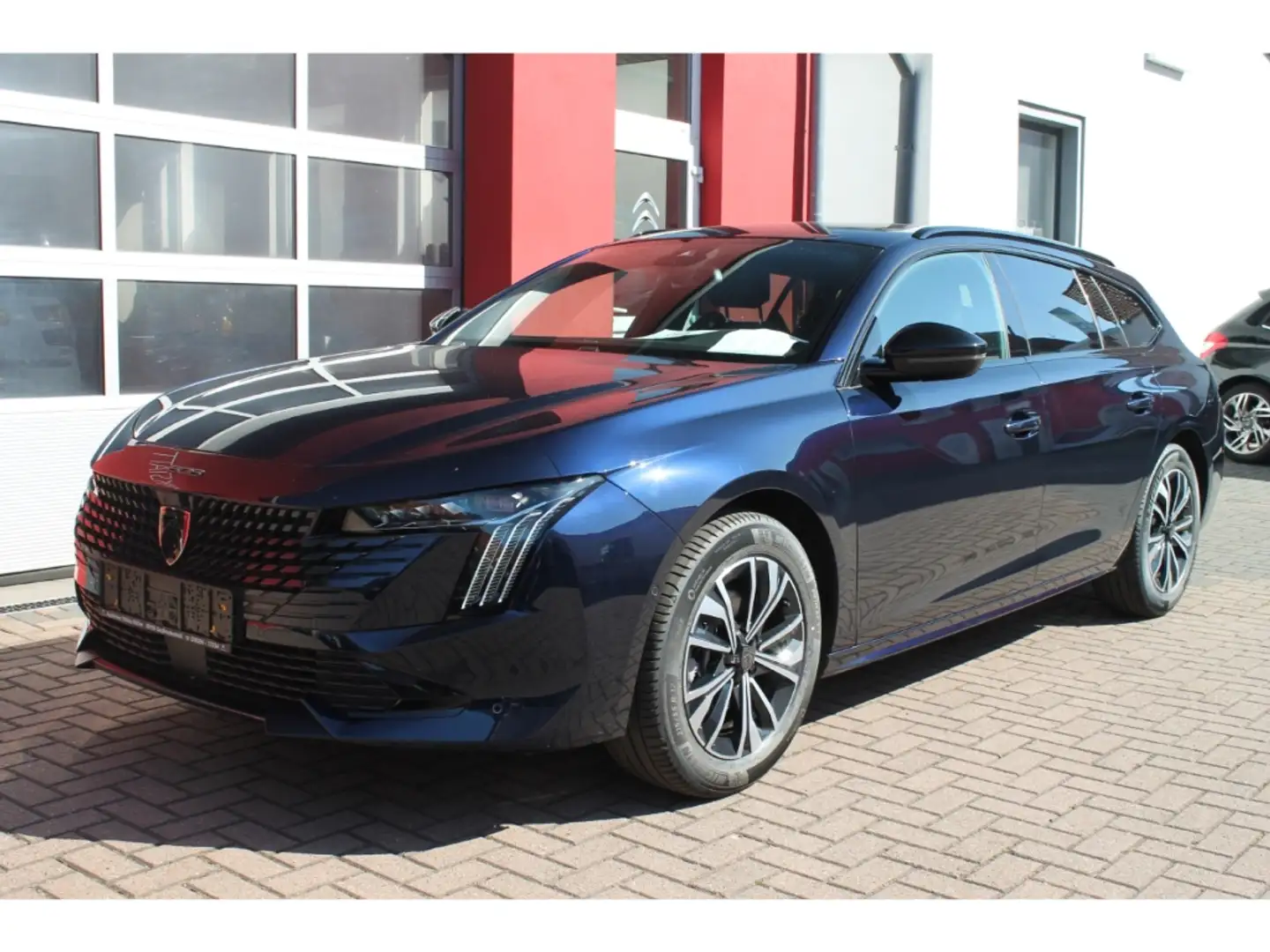 Peugeot 508 SW AllurePack BHDi130 EAT8 360 Navi Shz eHk Blauw - 1