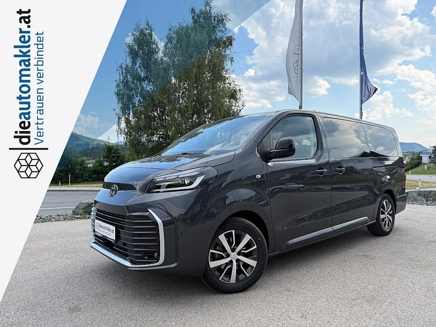 Toyota Proace Verso 2,0 D-4D 180 L2 VIP Aut. *SOFORT VERFÜGBAR* Grijs - 1